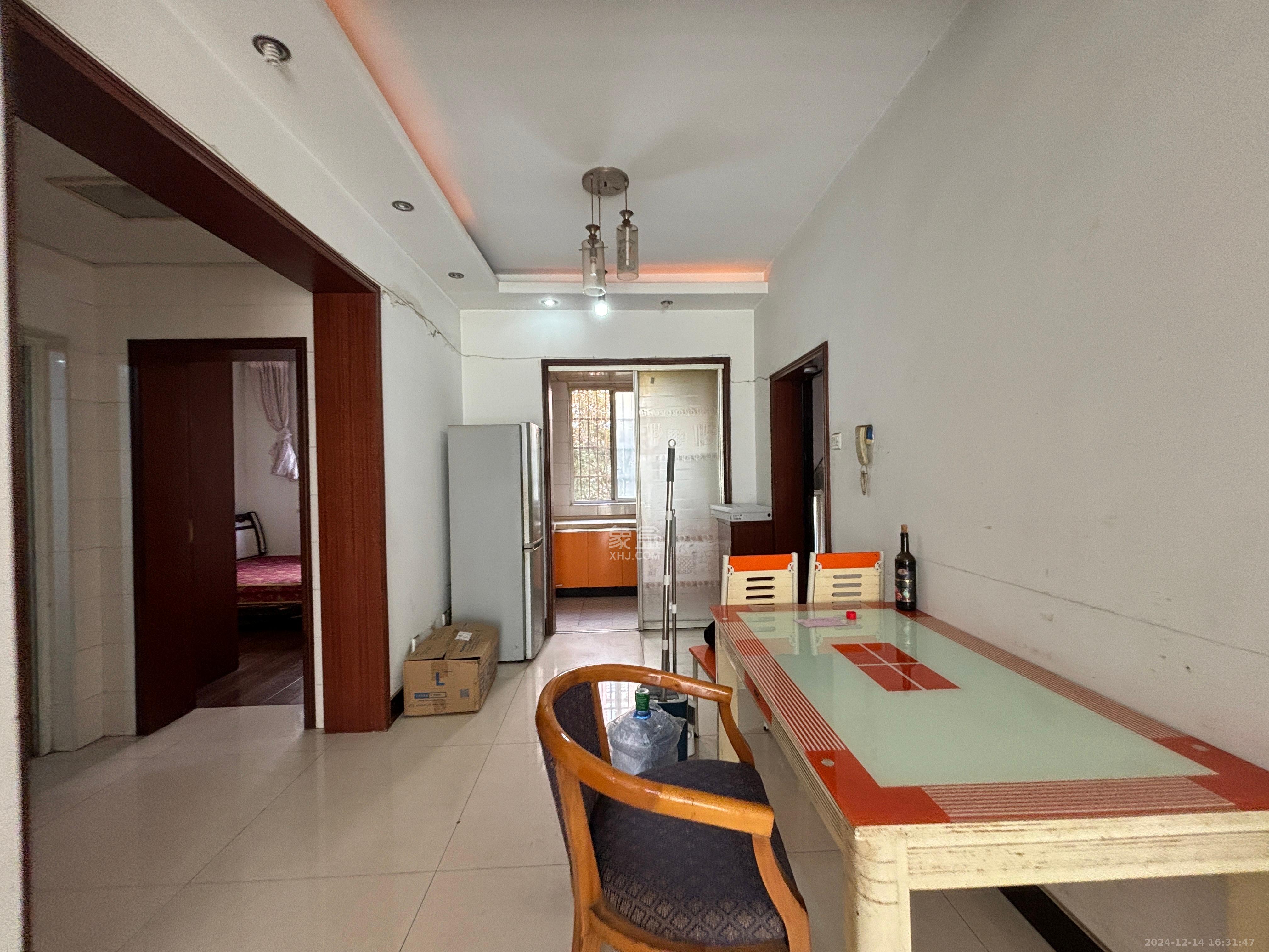 东城名苑 2室2厅1卫 1300.0元/月 东城名苑 2室2厅1卫 1300.0元/月室内图