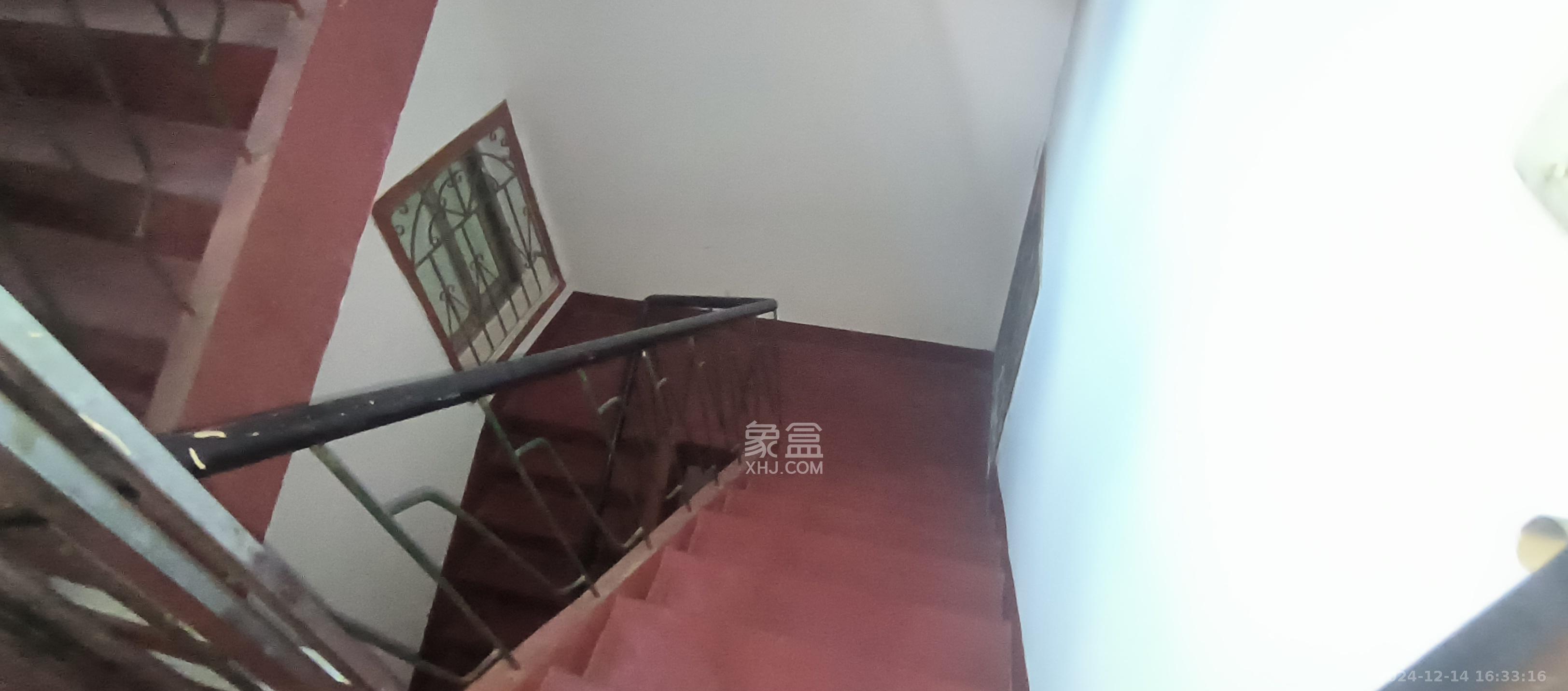 杏花园私房散盘  1室1厅1卫    2200.0元/月 杏花园私房散盘  1室1厅1卫    2200.0元/月室内图