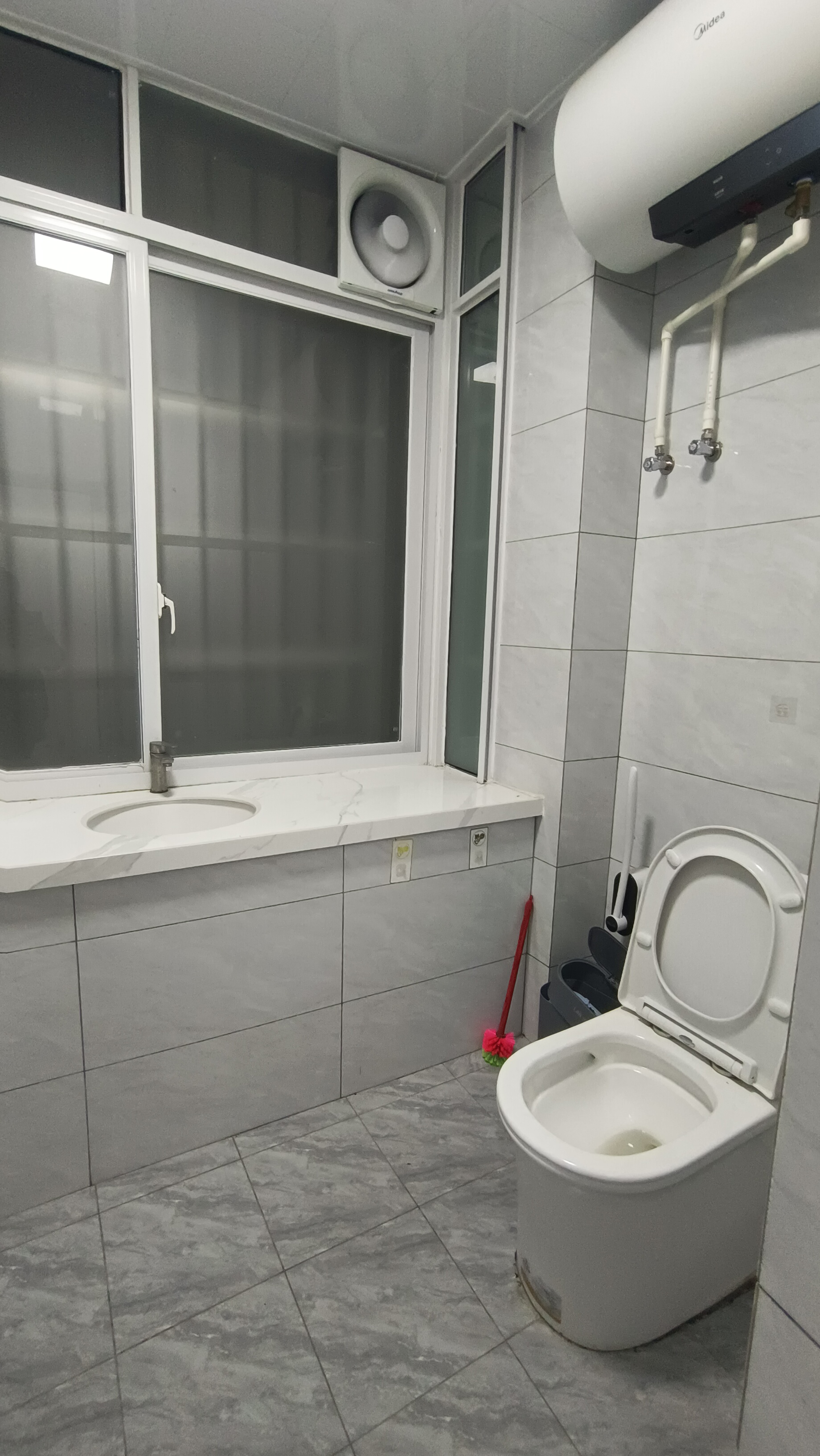 省旅游公司宿舍 3室1厅1卫 70.0万 省旅游公司宿舍 3室1厅1卫 70.0万卫生间