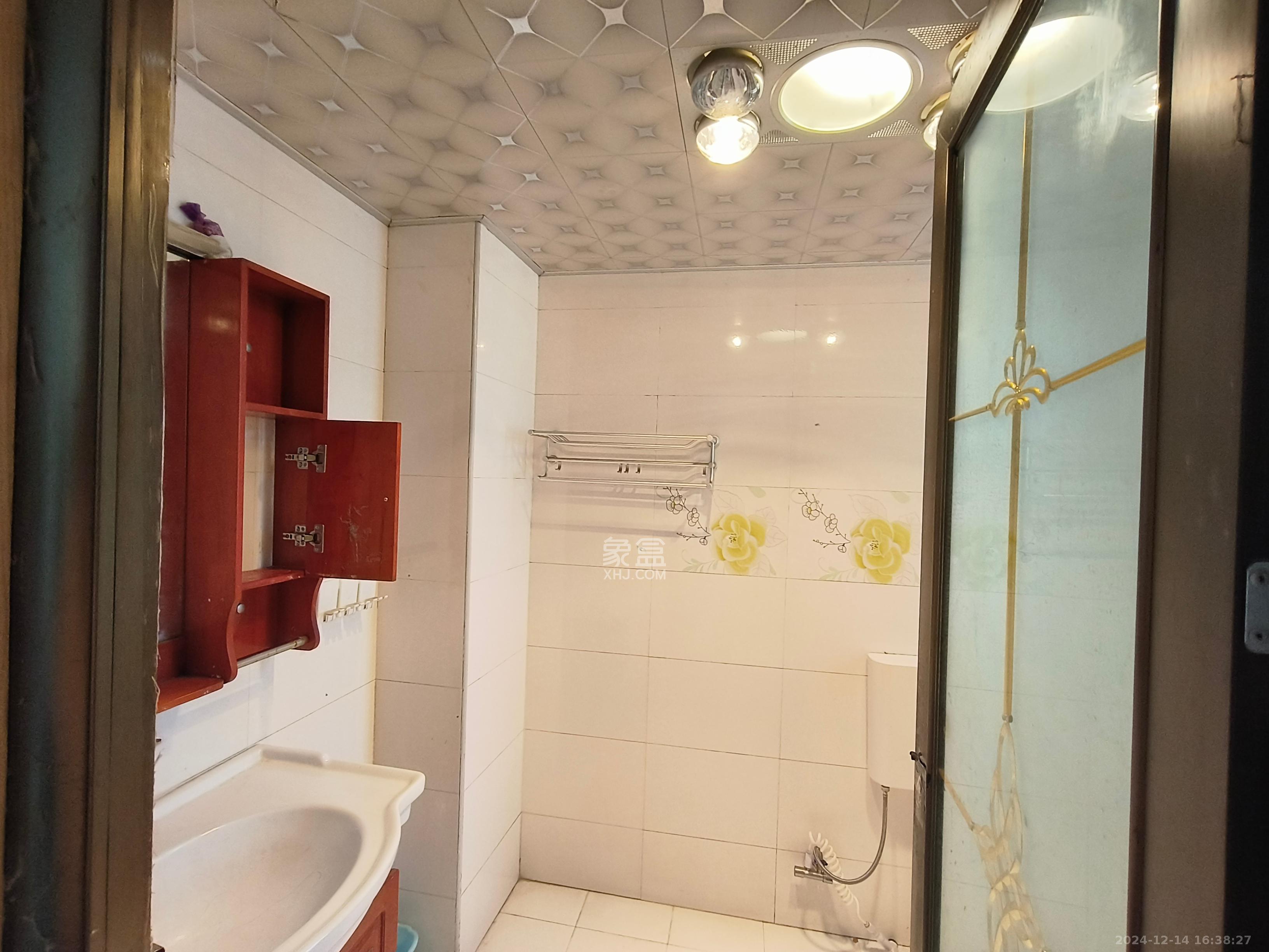 中国铁建国际城一期 3室2厅1卫 1400.0元/月 中国铁建国际城一期 3室2厅1卫 1400.0元/月室内图