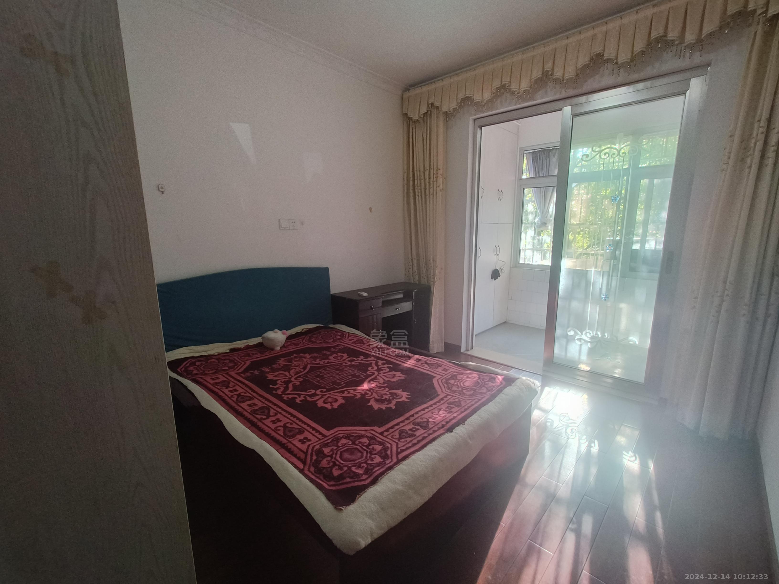 钻石花园 3室2厅1卫 1400.0元/月 钻石花园 3室2厅1卫 1400.0元/月室内图