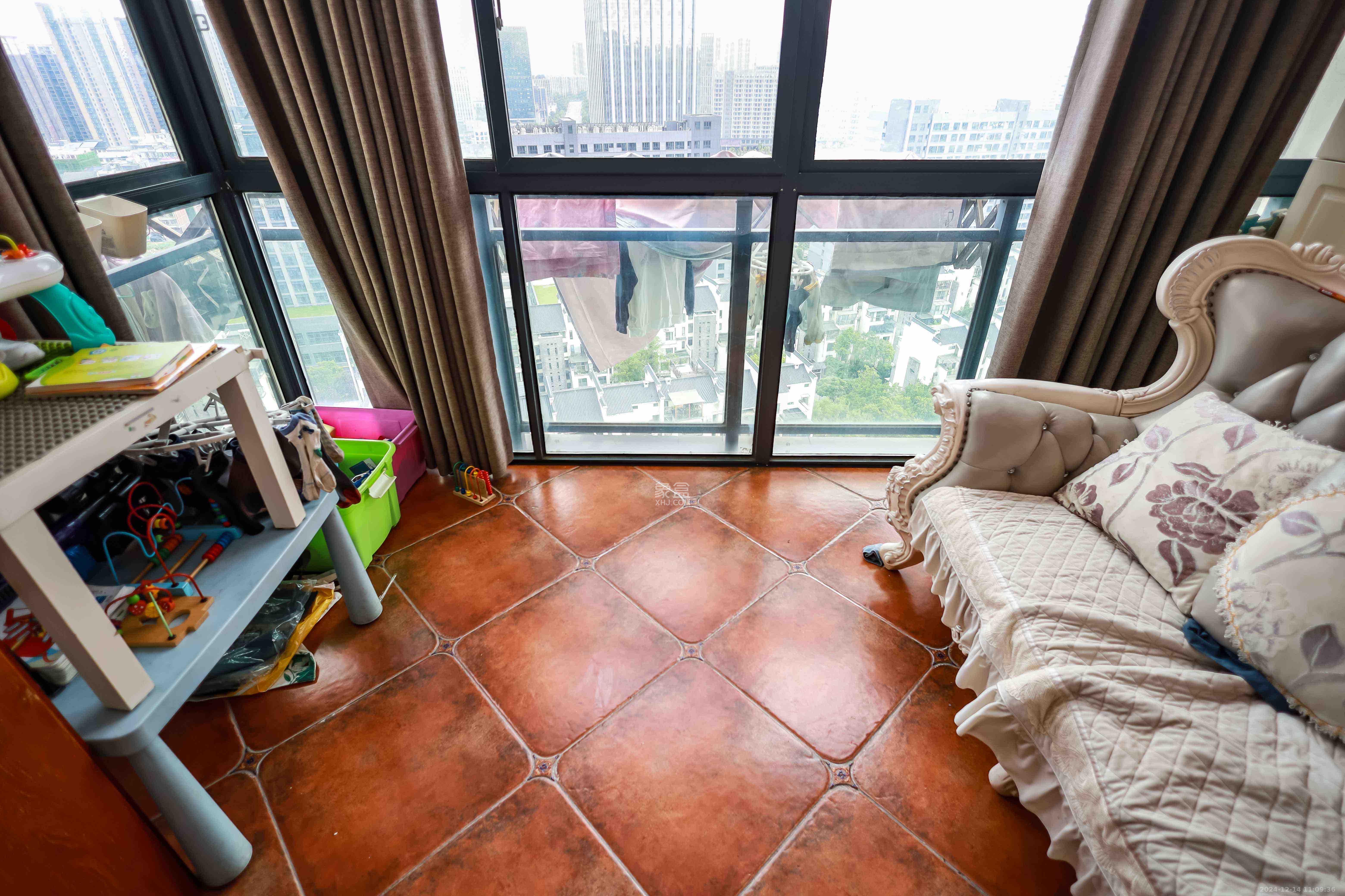 金科东方大院三四期 3室0厅0卫 3500.0元/月 金科东方大院三四期 3室0厅0卫 3500.0元/月室内图