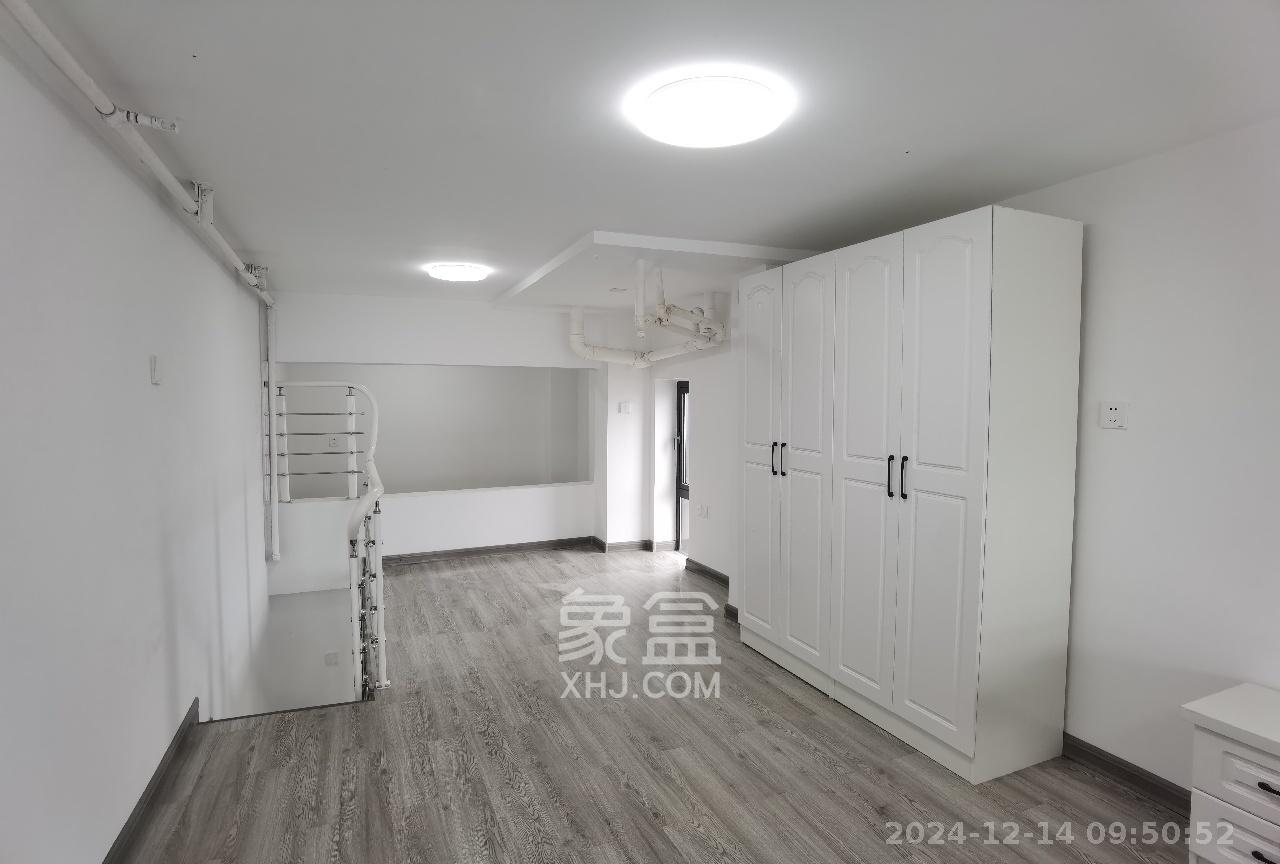 弘坤云寓 1室1厅1卫 2500.0元/月 弘坤云寓 1室1厅1卫 2500.0元/月室内图