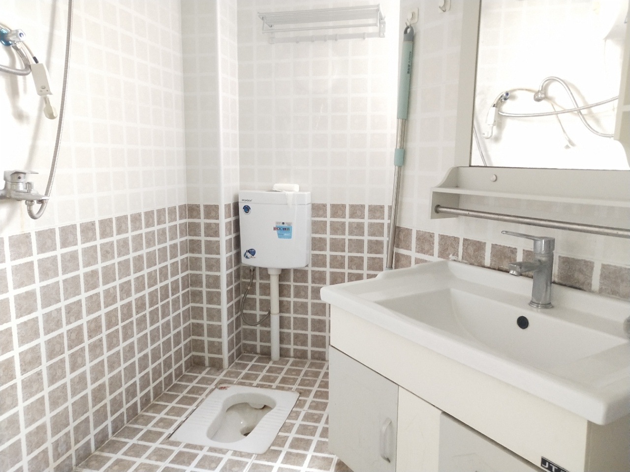 名仕华府 1室1厅1卫 1400.0元/月 名仕华府 1室1厅1卫 1400.0元/月室内图