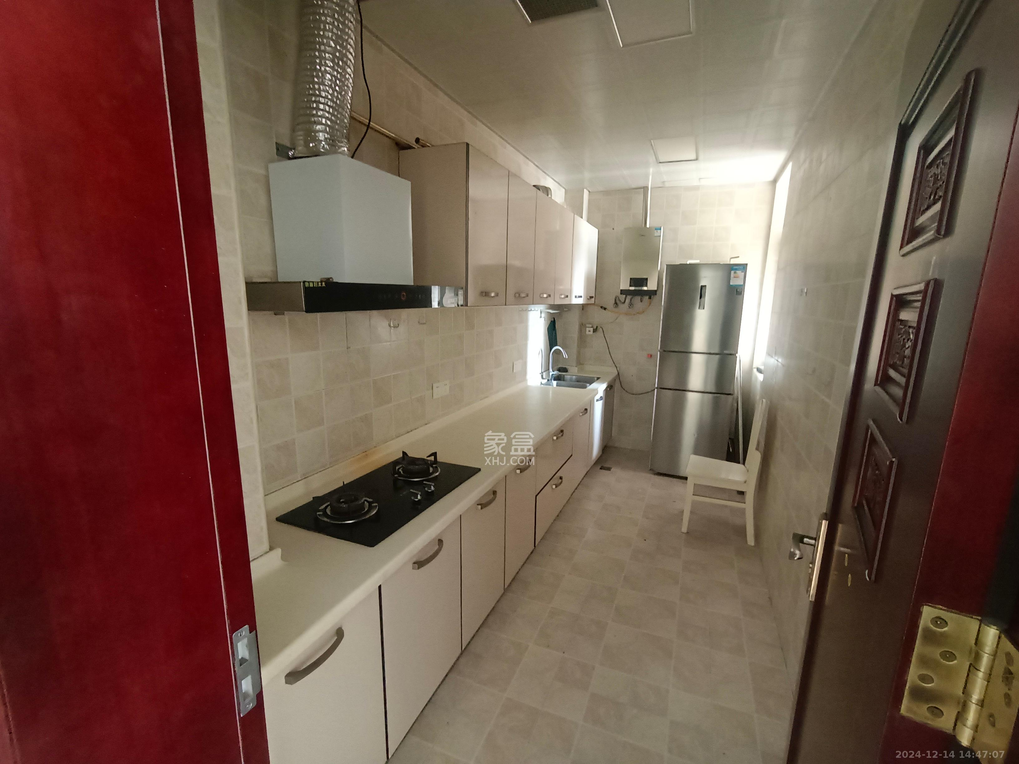 山水英伦 3室2厅2卫 2600.0元/月 山水英伦 3室2厅2卫 2600.0元/月室内图