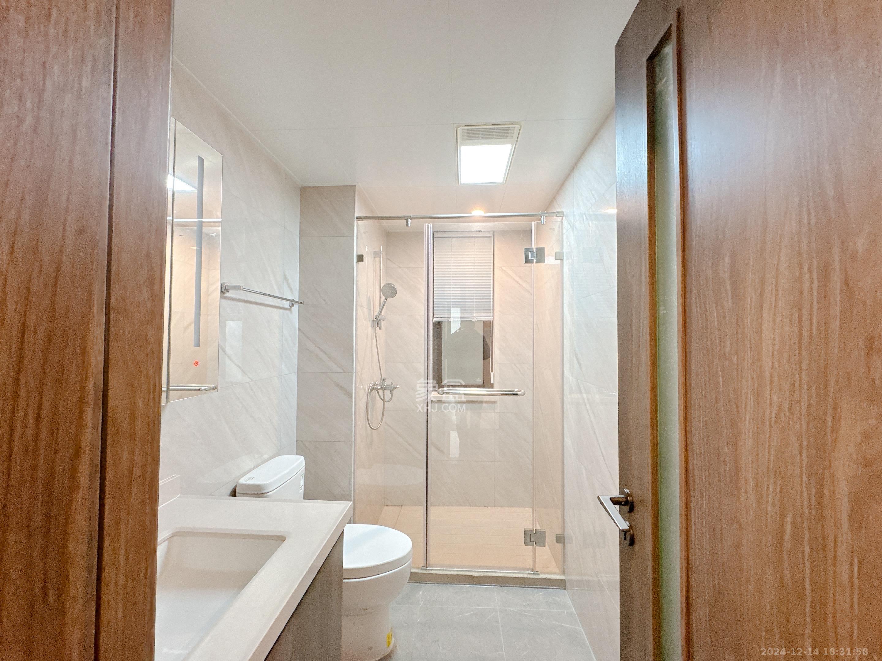 龙湖春江天玺  3室2厅2卫    4000.0元/月 龙湖春江天玺  3室2厅2卫    4000.0元/月室内图