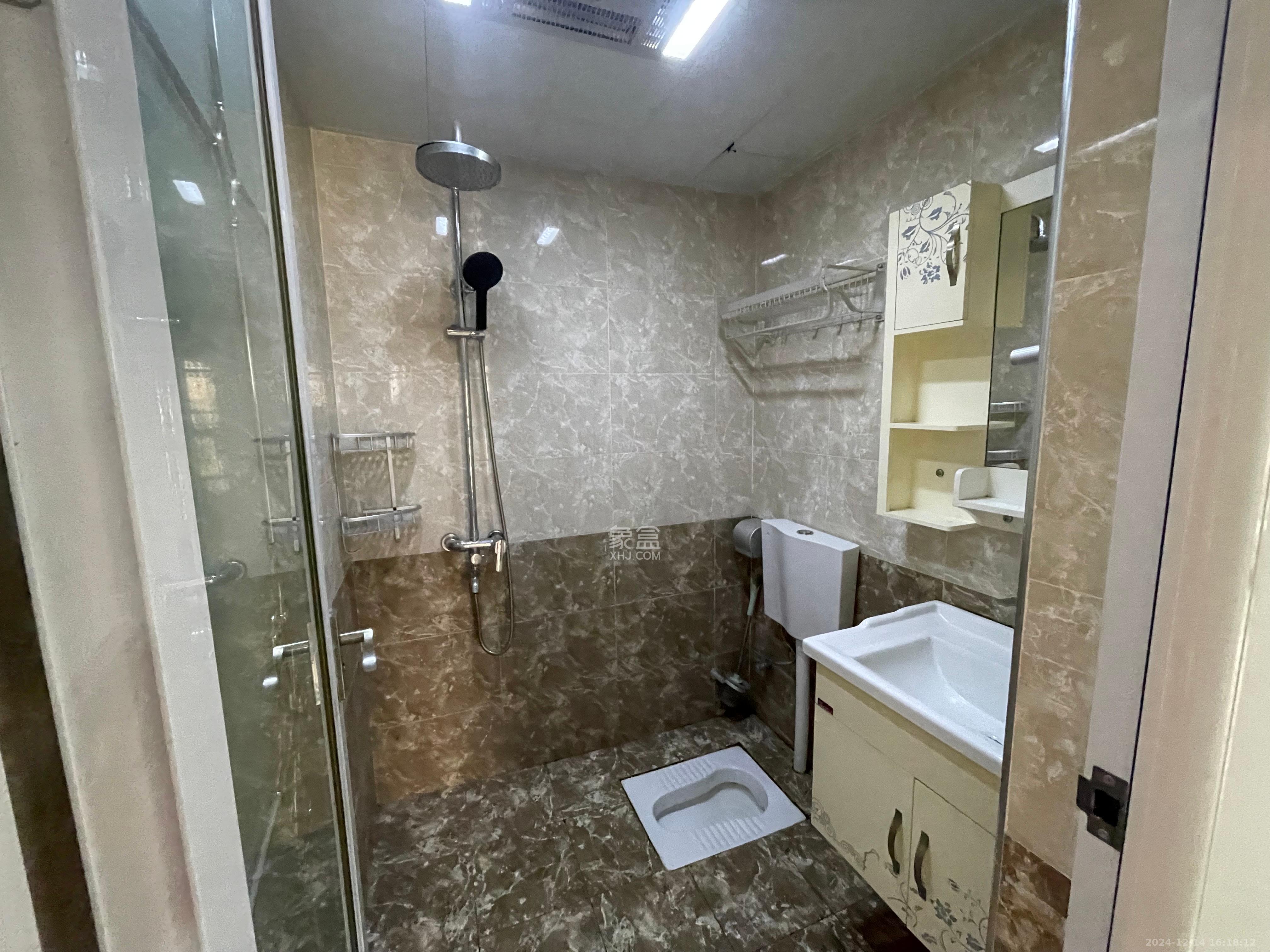 兰亭湾畔  2室2厅2卫    2500.0元/月室内图