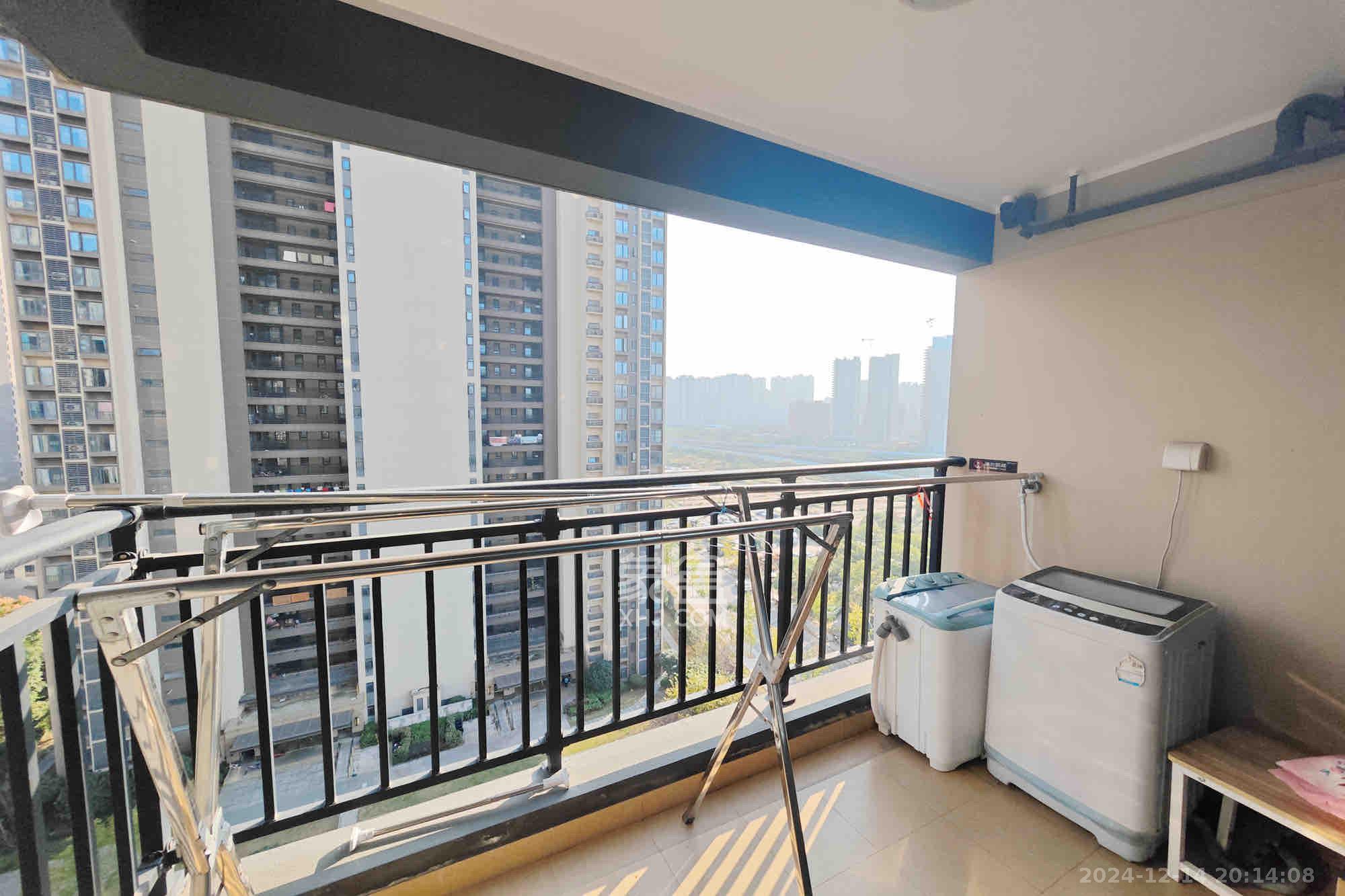 佳辉丽景鑫城 3室1厅1卫 3000.0元/月 佳辉丽景鑫城 3室1厅1卫 3000.0元/月室内图