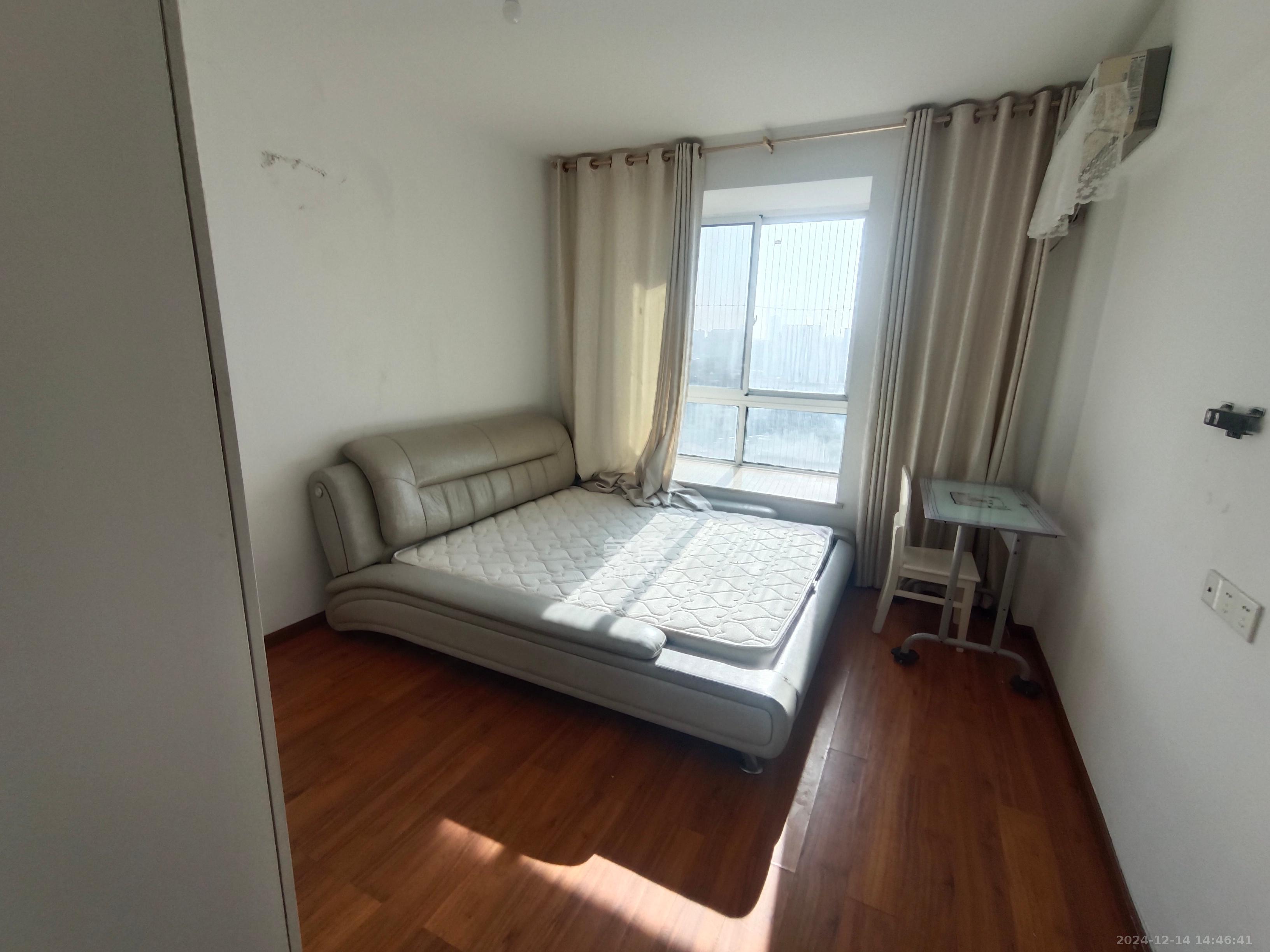 山水英伦 3室2厅2卫 2600.0元/月 山水英伦 3室2厅2卫 2600.0元/月室内图