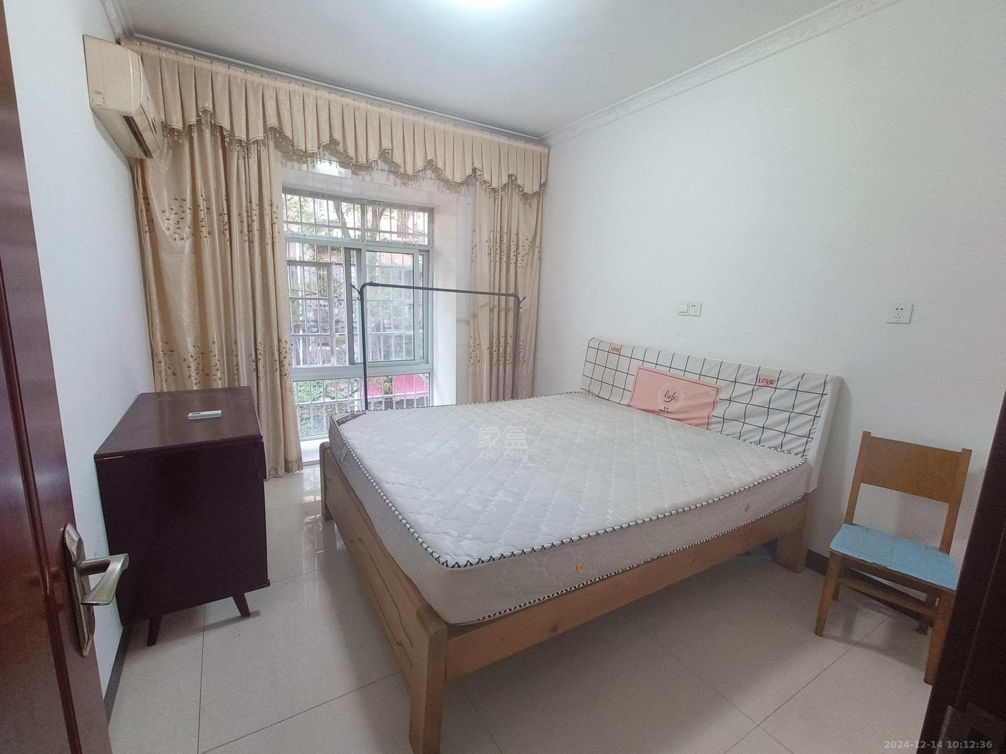 钻石花园 3室2厅1卫 1400.0元/月 钻石花园 3室2厅1卫 1400.0元/月室内图