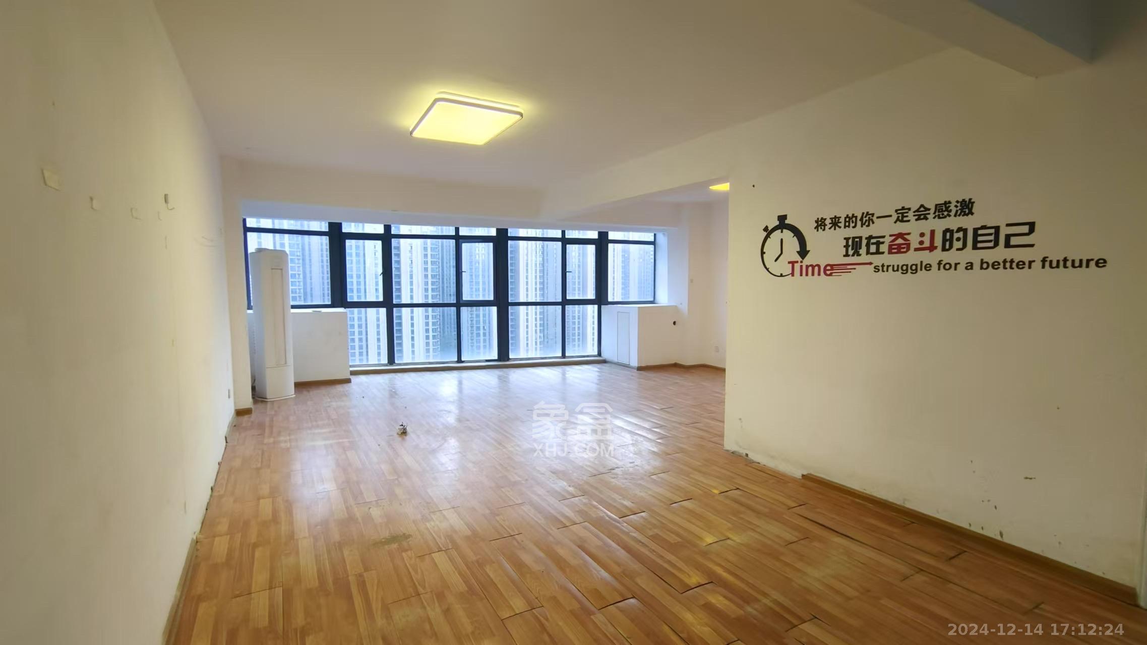 达美美立方  4室2厅1卫   4800.00元/月室内图