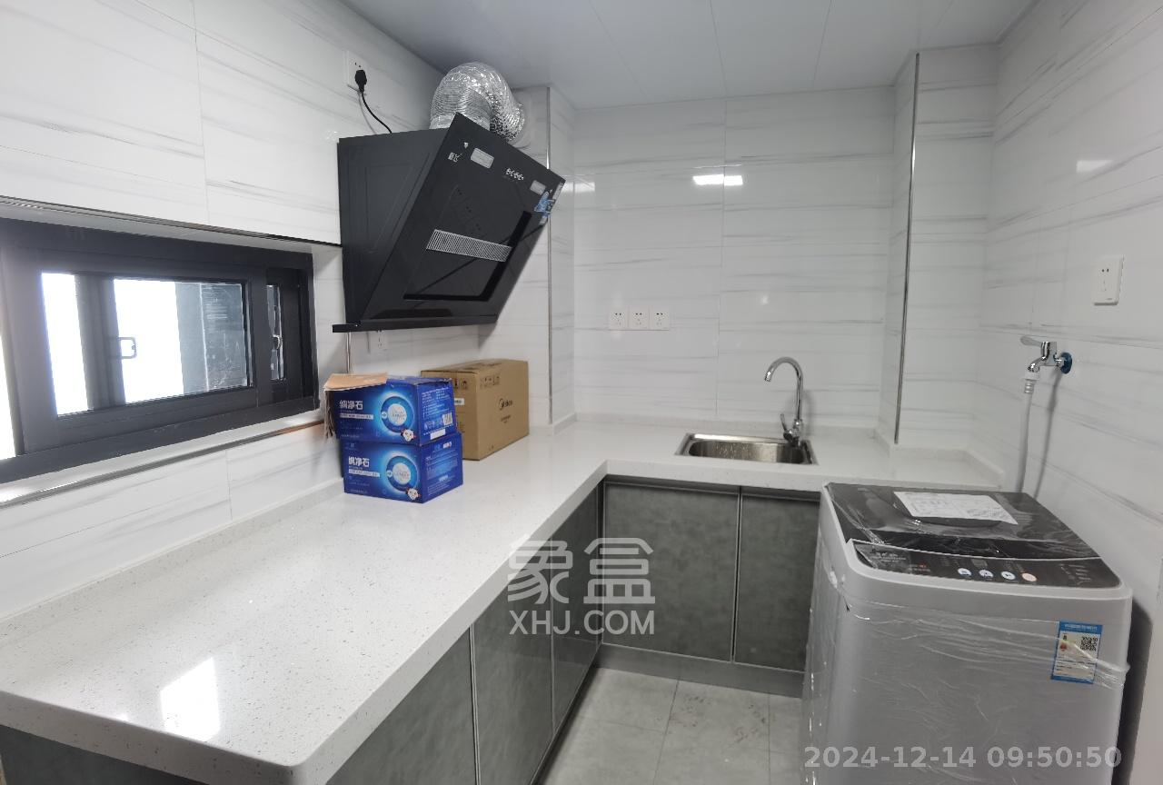 弘坤云寓 1室1厅1卫 2500.0元/月 弘坤云寓 1室1厅1卫 2500.0元/月室内图