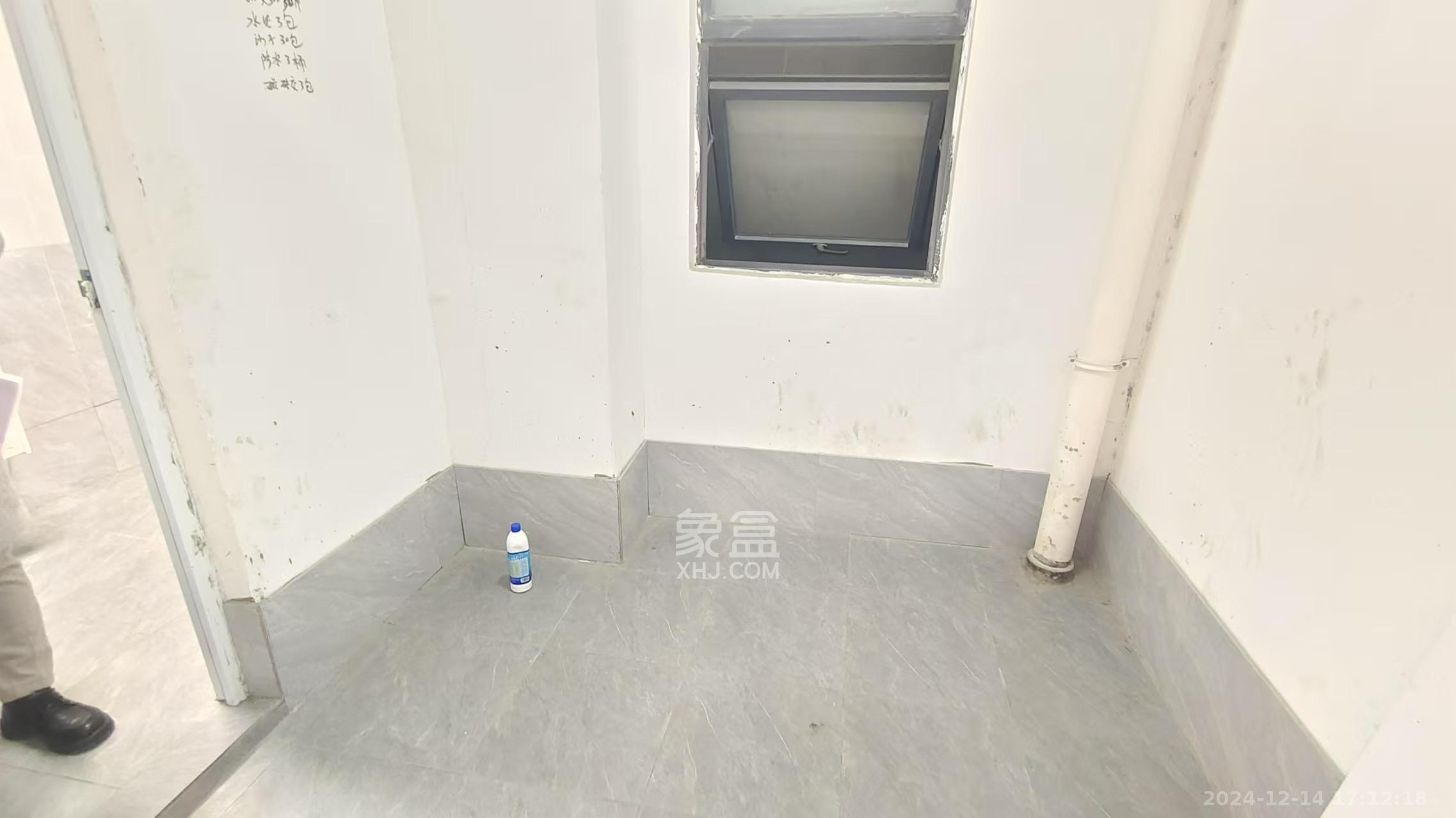 达美美立方 4室2厅1卫 4800.0元/月 达美美立方 4室2厅1卫 4800.0元/月室内图