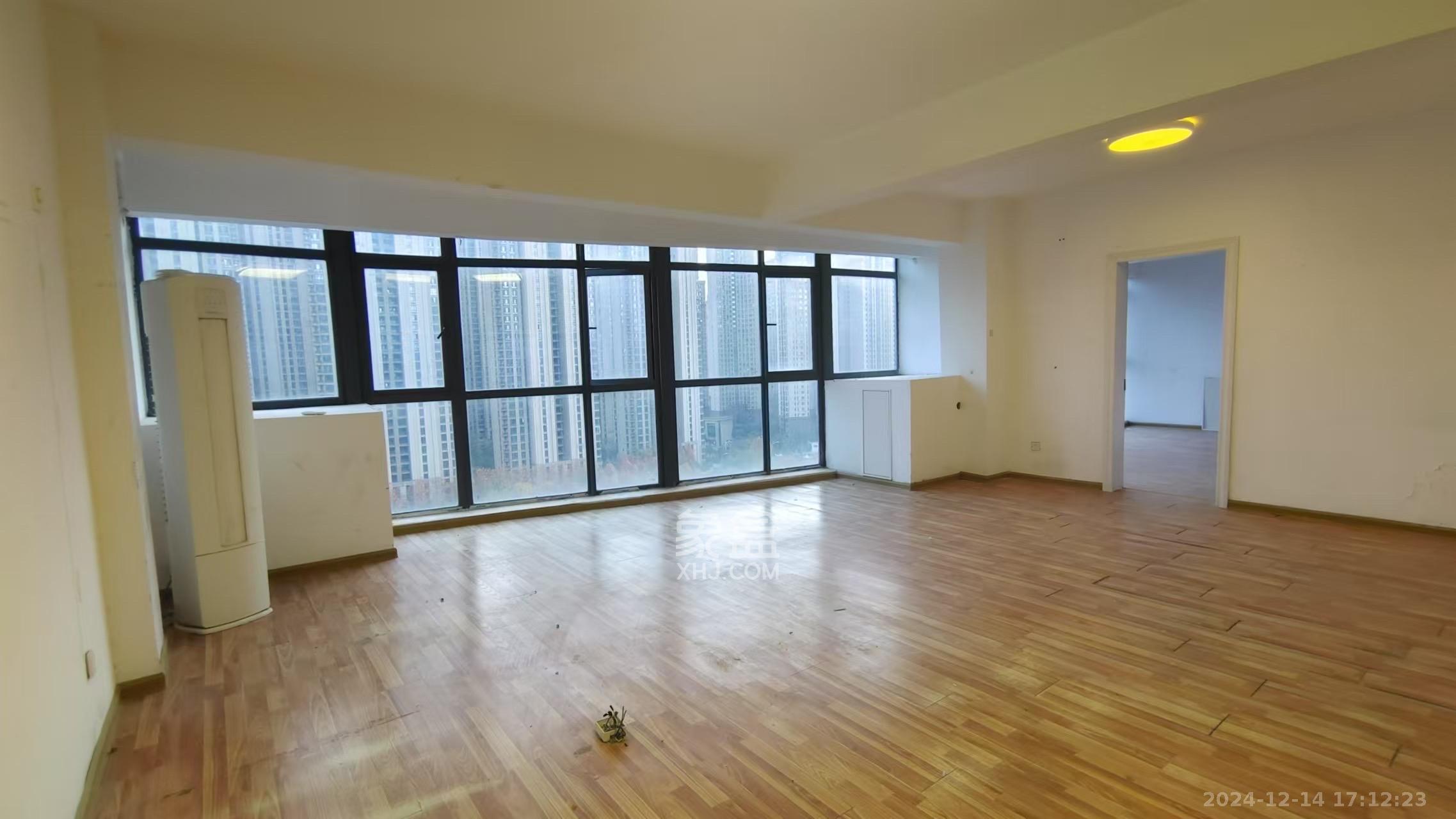 达美美立方 4室2厅1卫 4800.0元/月 达美美立方 4室2厅1卫 4800.0元/月室内图