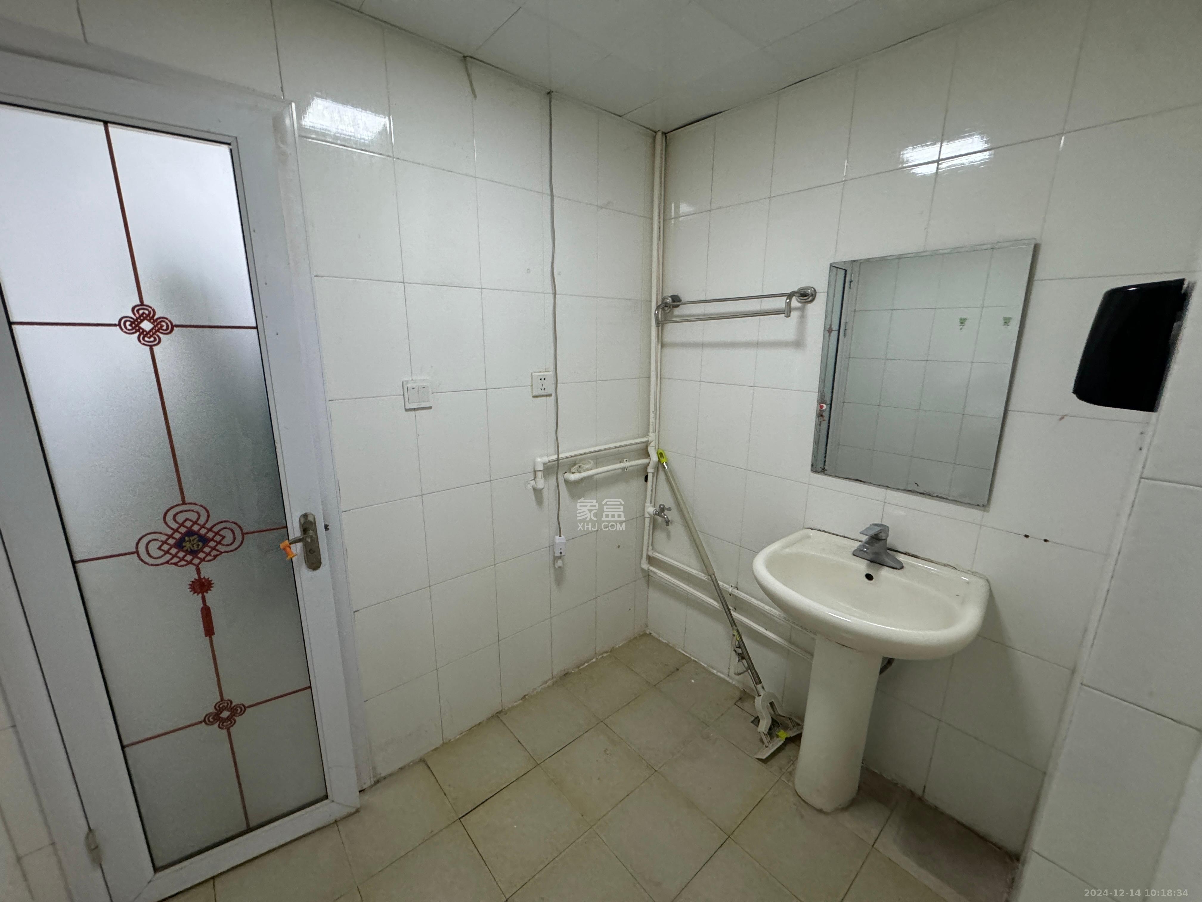 嘉盛奥美城 4室2厅1卫 4500.0元/月 嘉盛奥美城 4室2厅1卫 4500.0元/月室内图