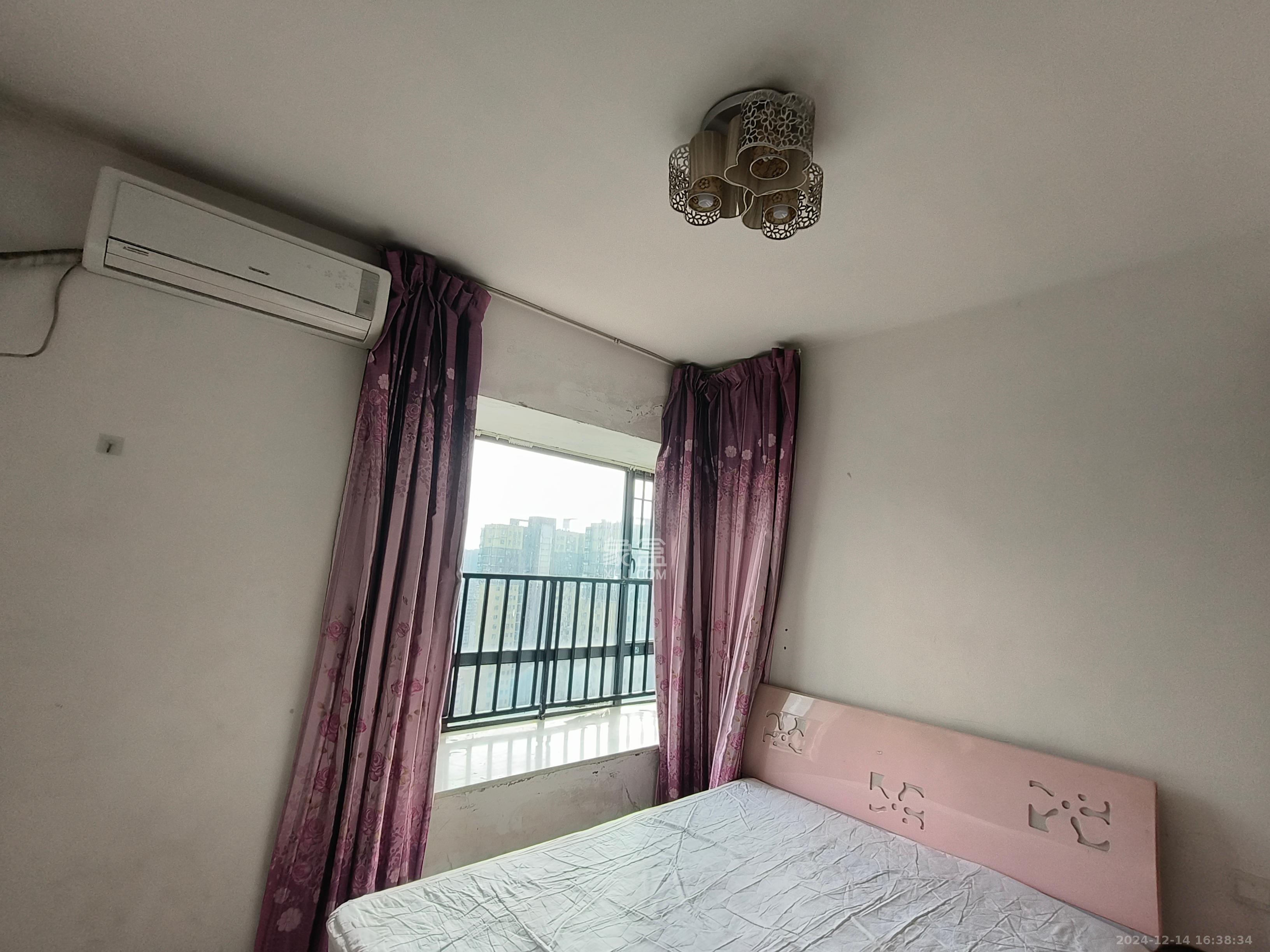 中国铁建国际城一期 3室2厅1卫 1400.0元/月 中国铁建国际城一期 3室2厅1卫 1400.0元/月室内图