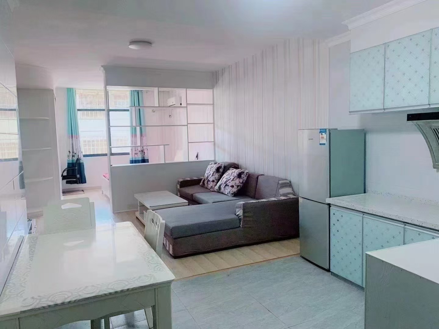 立方公寓  1室1厅1卫    1200.0元/月 立方公寓  1室1厅1卫    1200.0元/月室内图