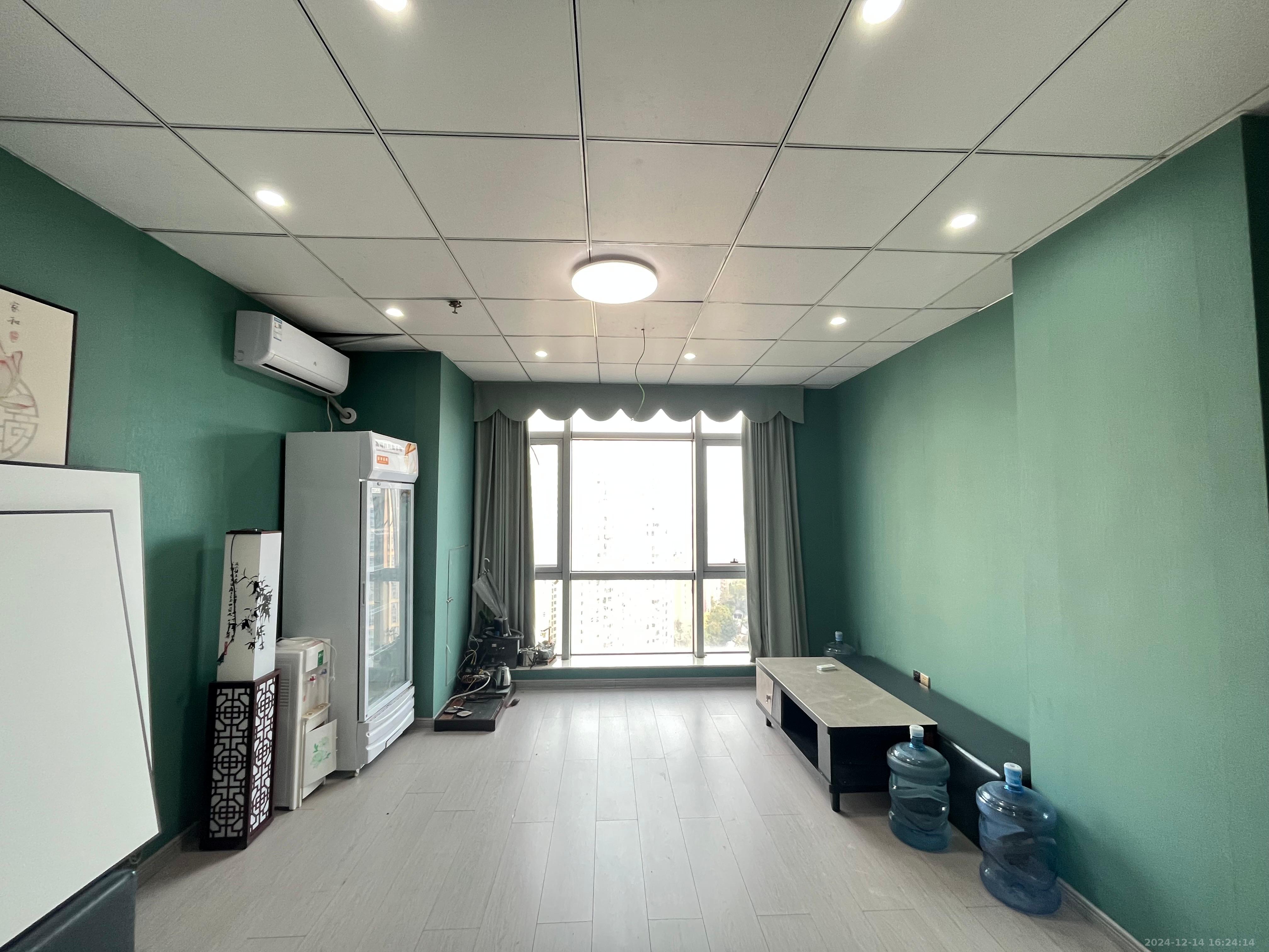 奥克斯缔壹城 6室1厅1卫 4500.0元/月 奥克斯缔壹城 6室1厅1卫 4500.0元/月室内图