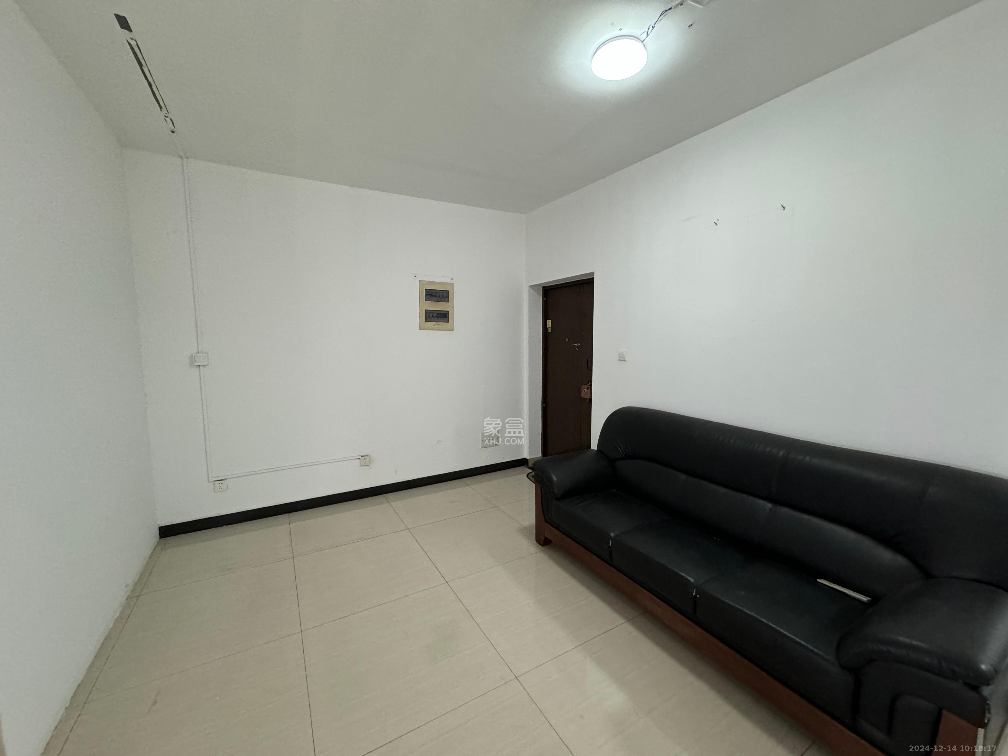 嘉盛奥美城  4室2厅1卫    4500.0元/月 嘉盛奥美城  4室2厅1卫    4500.0元/月