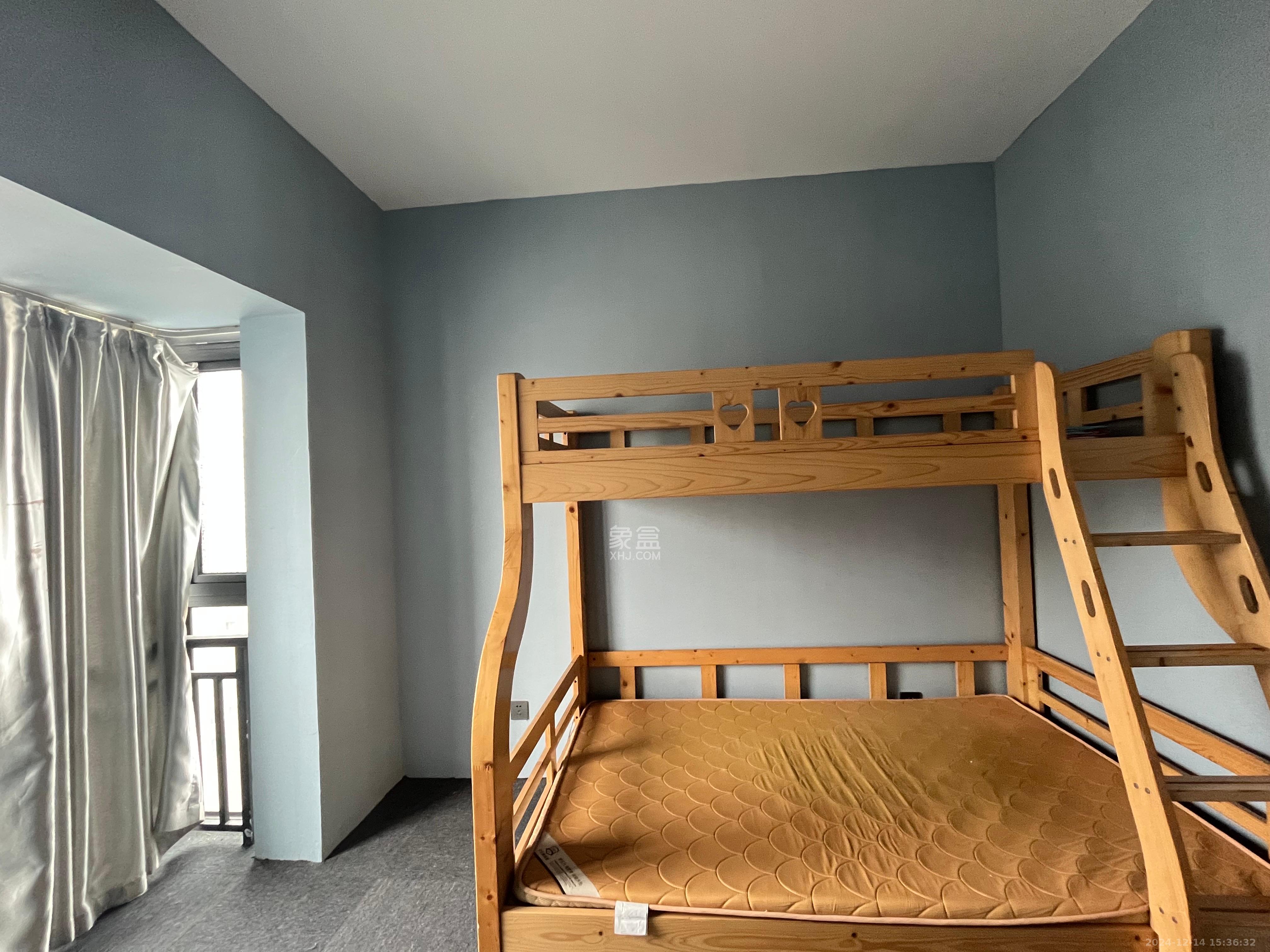 藏珑湖上国际花园 4室2厅2卫 4600.0元/月 藏珑湖上国际花园 4室2厅2卫 4600.0元/月室内图