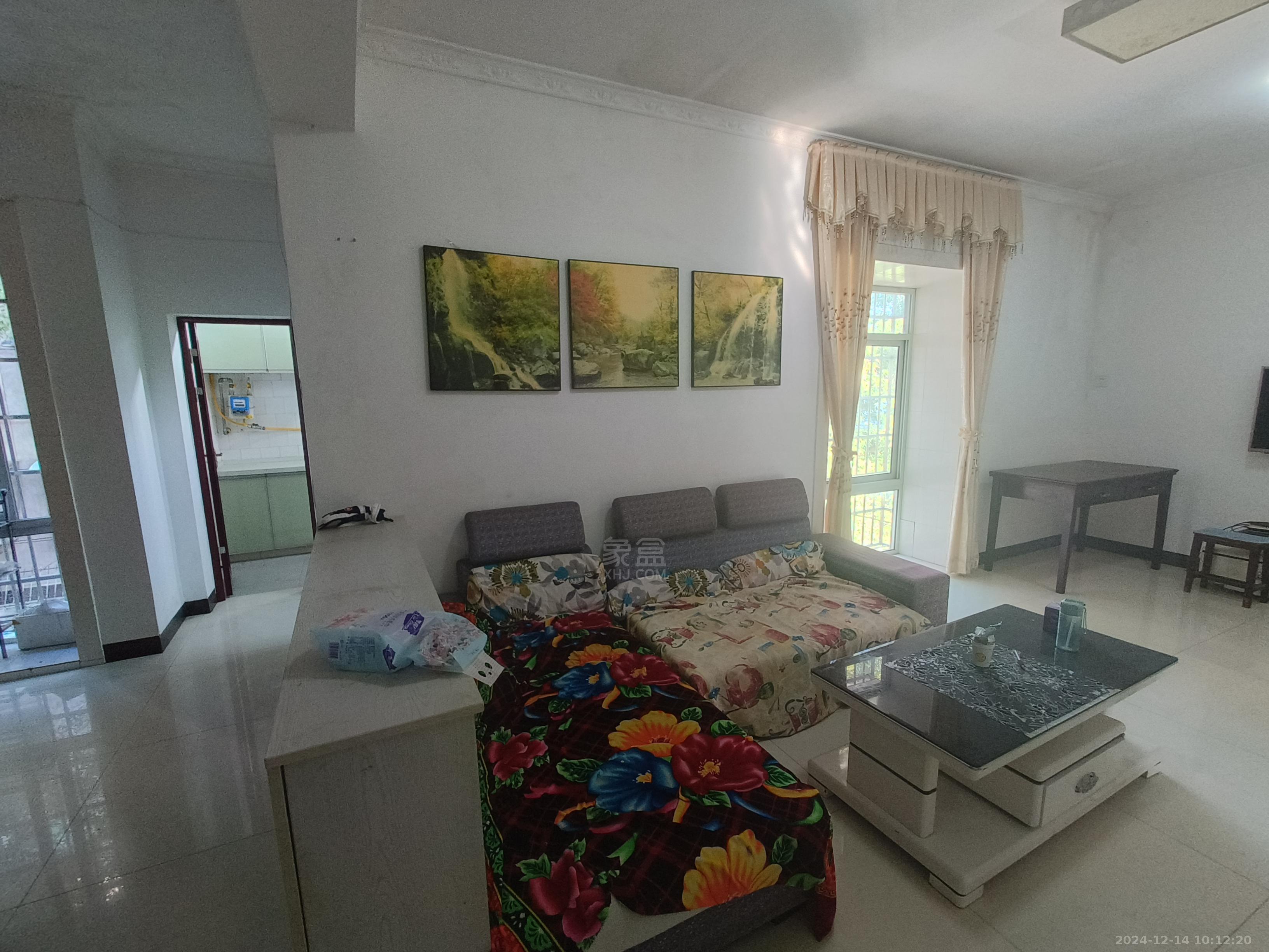 钻石花园 3室2厅1卫 1400.0元/月 钻石花园 3室2厅1卫 1400.0元/月室内图