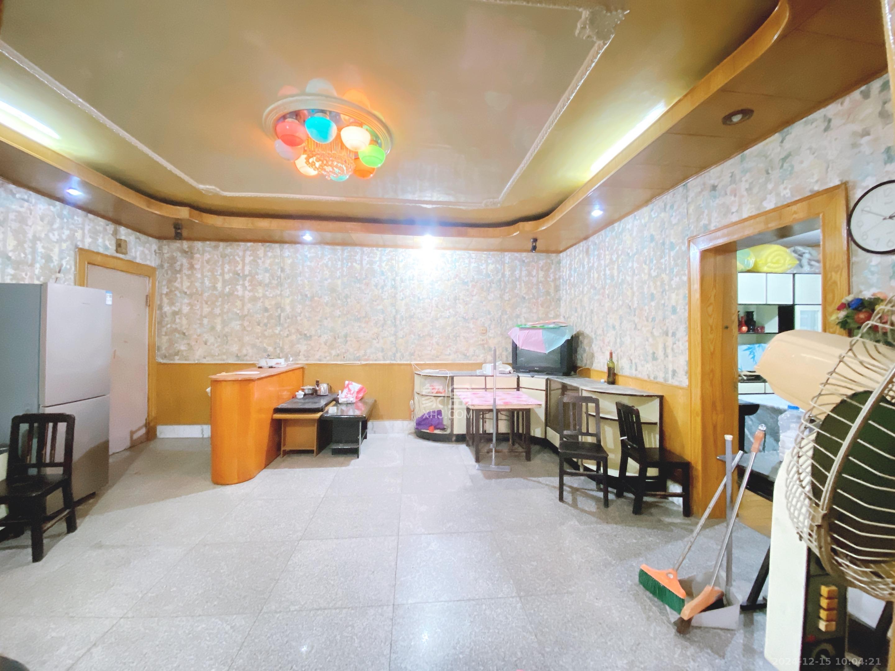 群芳园 2室2厅1卫 1800.0元/月 群芳园 2室2厅1卫 1800.0元/月室内图