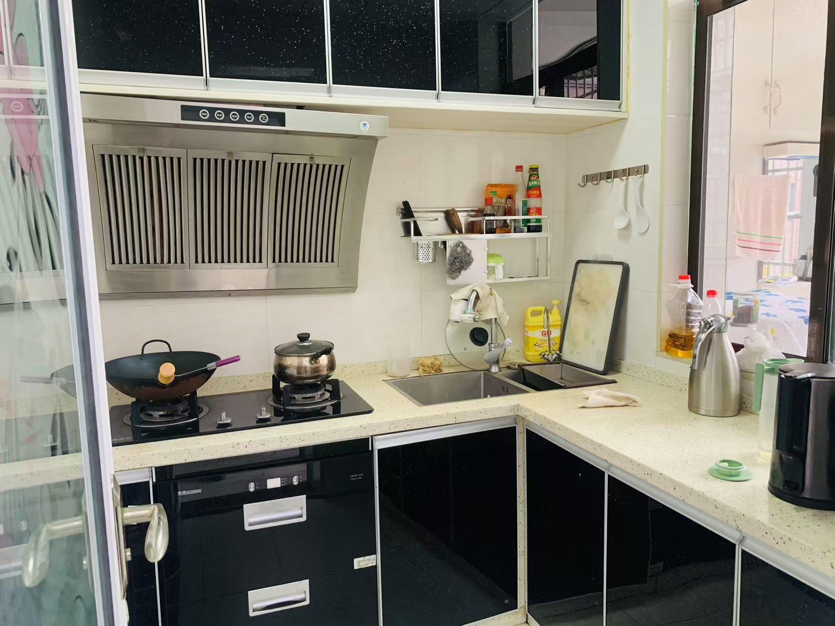 丁字街散盘 3室2厅1卫 1100.0元/月 丁字街散盘 3室2厅1卫 1100.0元/月室内图