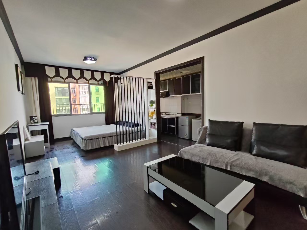 鹏利广场 1室1厅1卫 1400.0元/月 鹏利广场 1室1厅1卫 1400.0元/月室内图