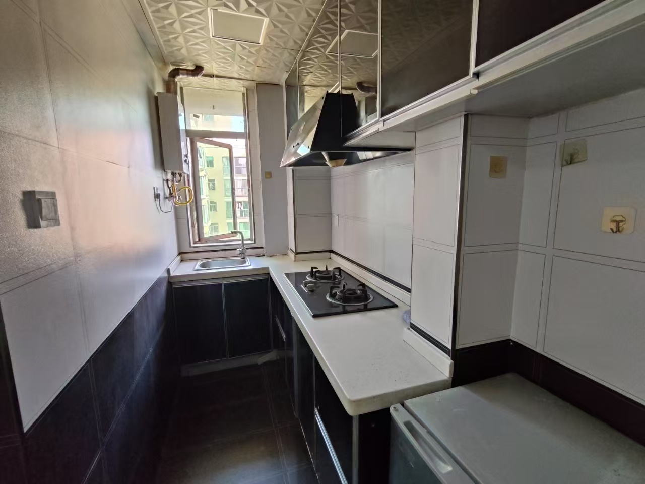 鹏利广场 1室1厅1卫 1400.0元/月 鹏利广场 1室1厅1卫 1400.0元/月室内图