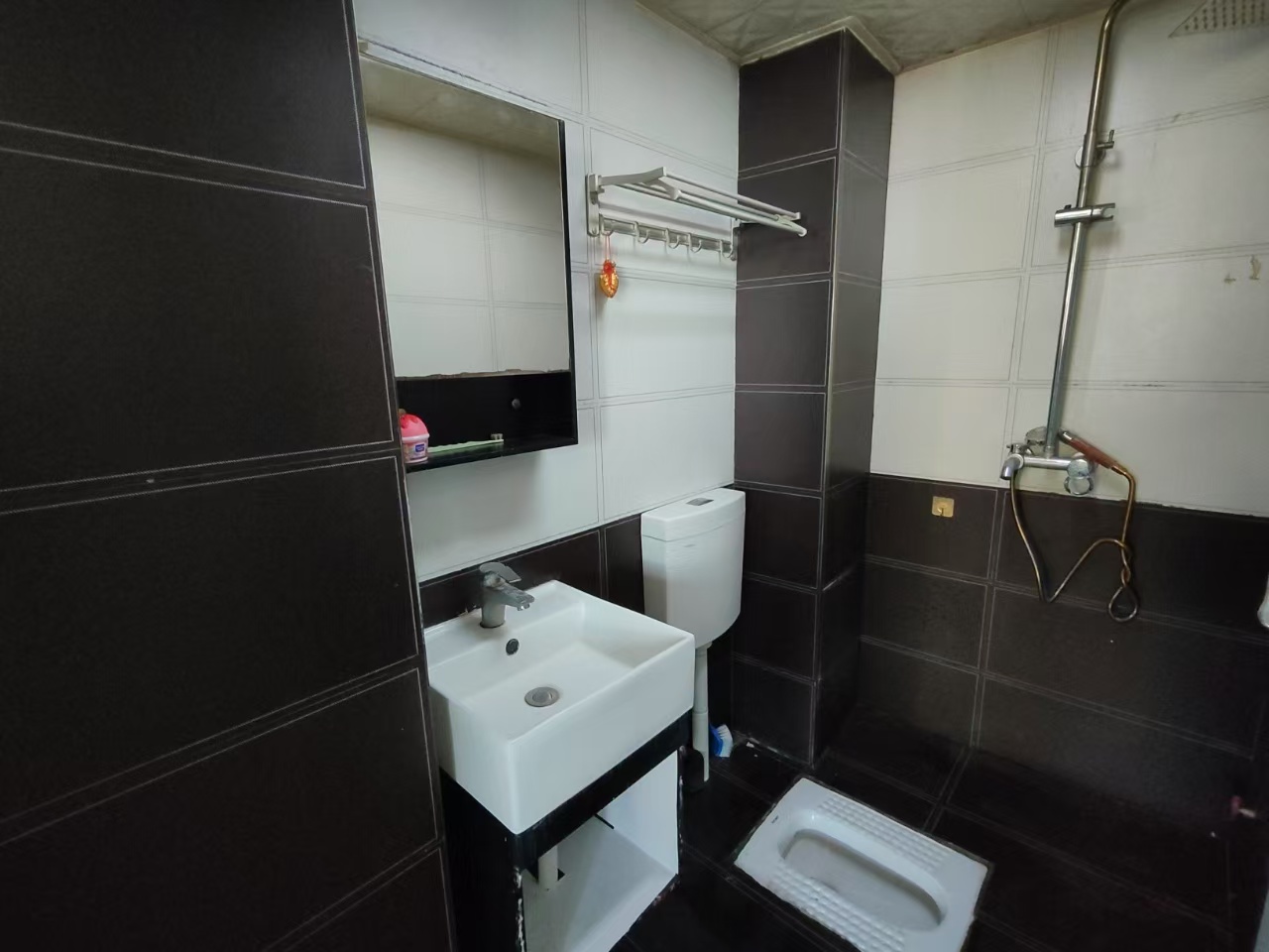 鹏利广场 1室1厅1卫 1400.0元/月 鹏利广场 1室1厅1卫 1400.0元/月室内图