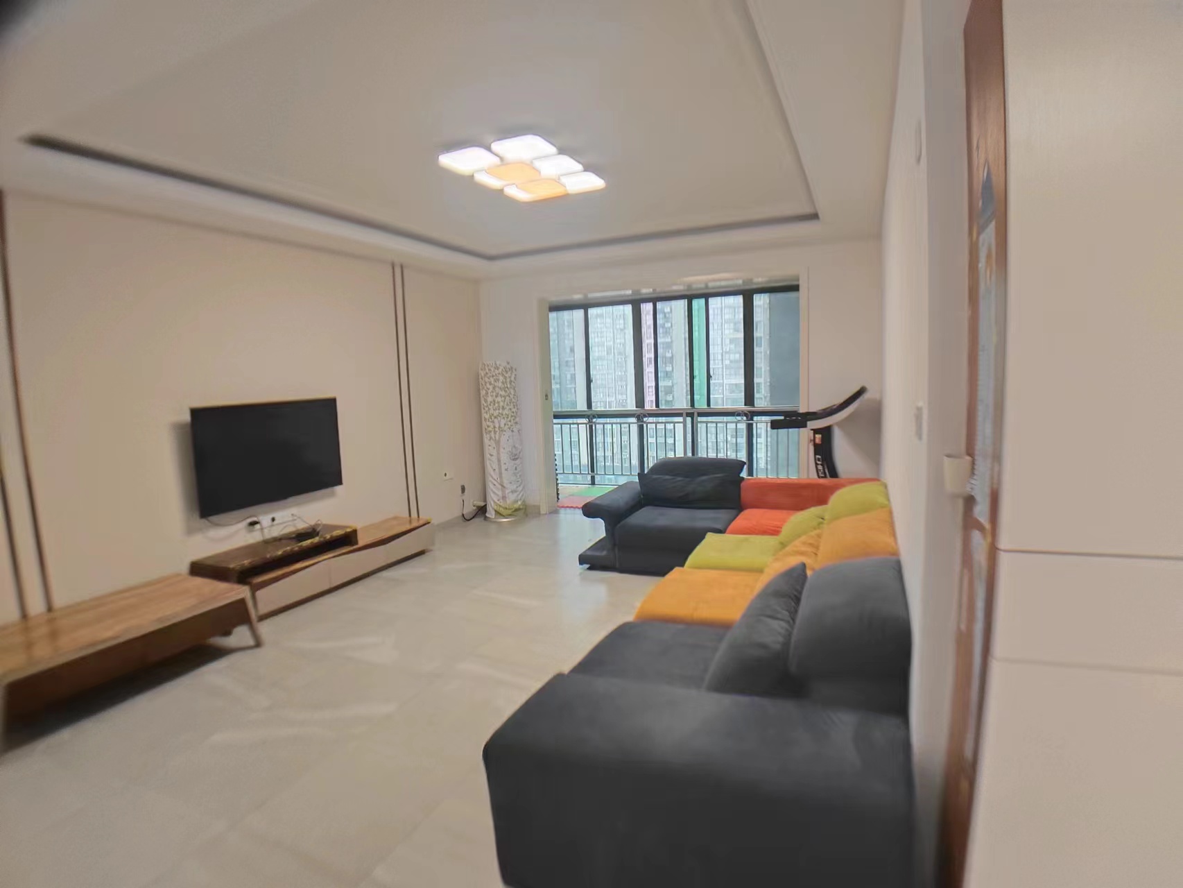 鹏利广场 3室2厅1卫 2500.0元/月 鹏利广场 3室2厅1卫 2500.0元/月室内图