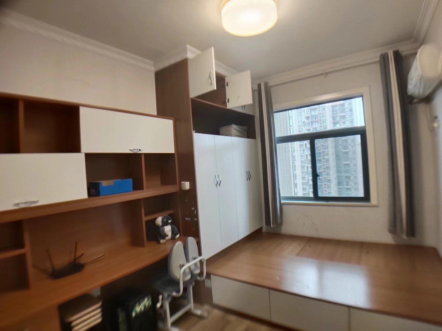 鹏利广场 3室2厅1卫 2500.0元/月 鹏利广场 3室2厅1卫 2500.0元/月室内图