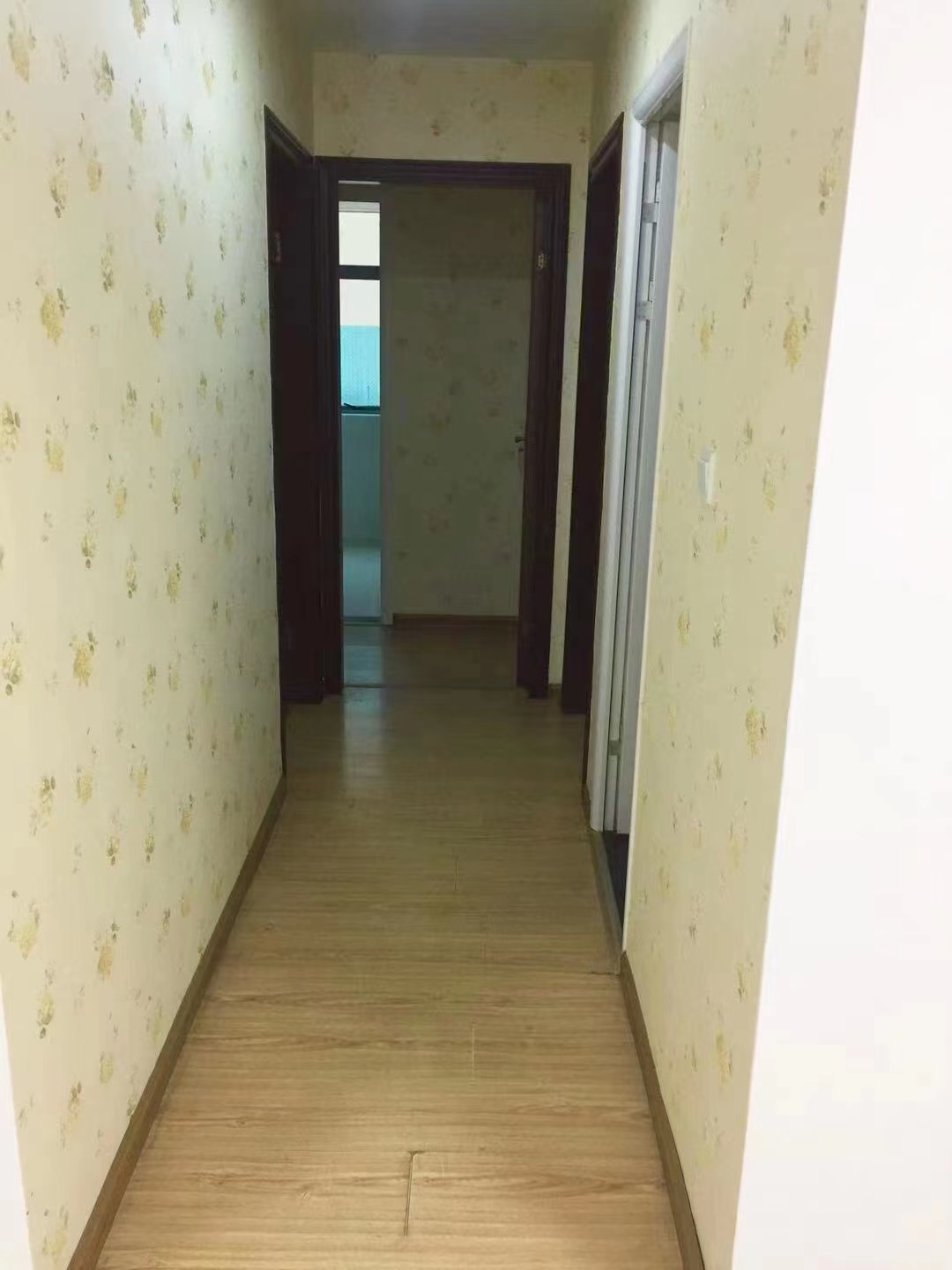 鹏利广场 3室2厅1卫 2000.0元/月 鹏利广场 3室2厅1卫 2000.0元/月室内图