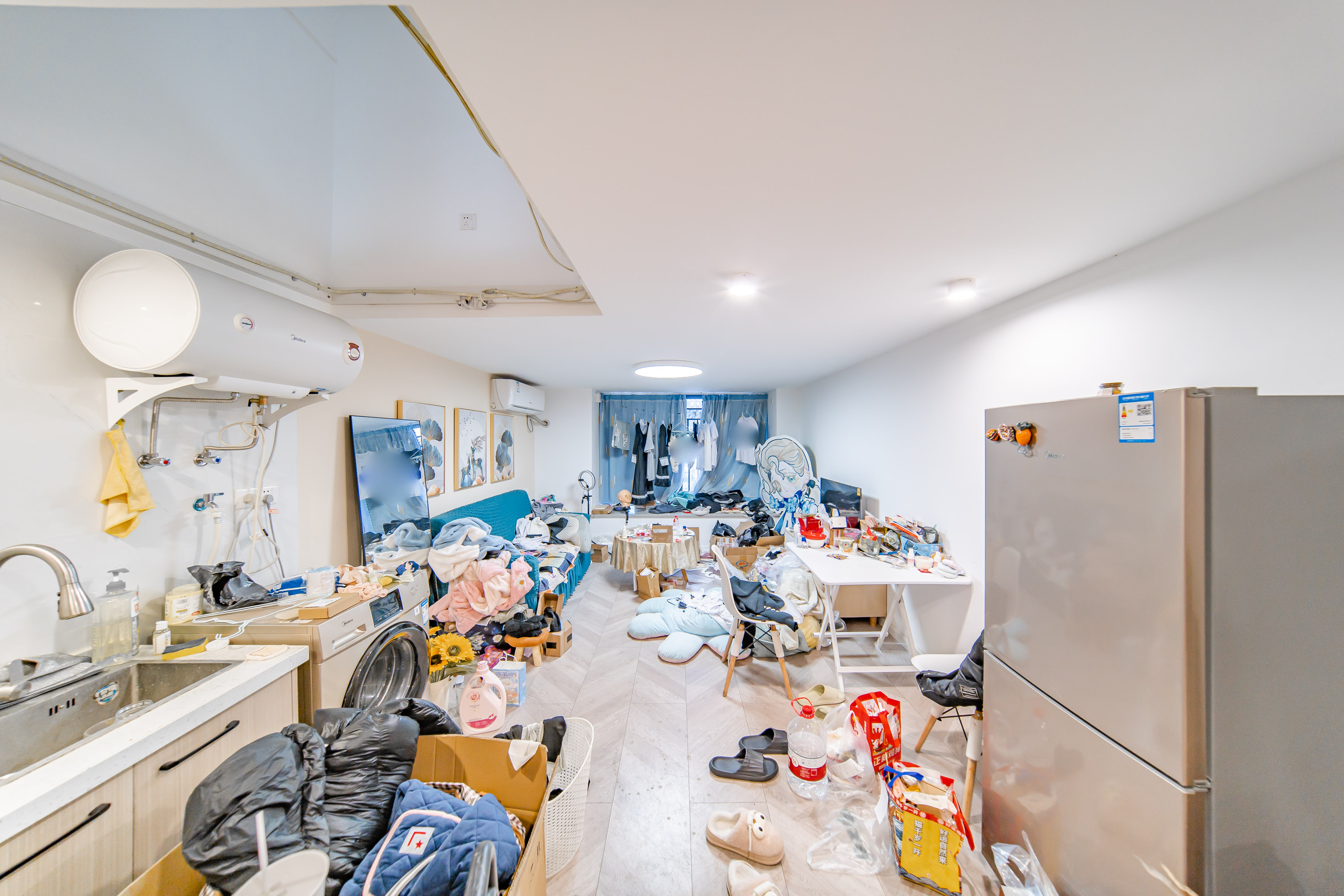 龙湖新壹城  2室1厅1卫   48.00万客厅