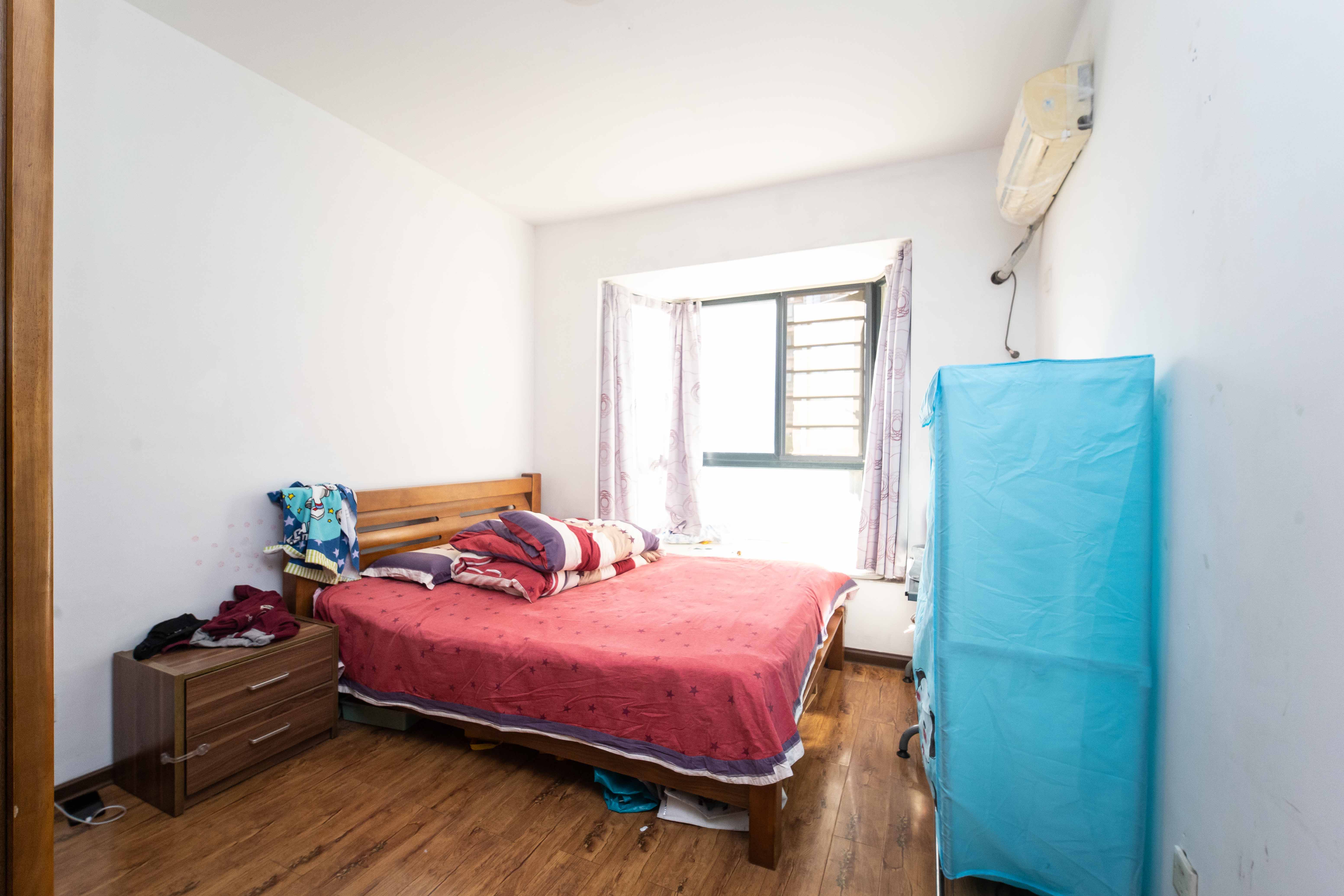 先锋东外滩  2室2厅1卫    65.0万 先锋东外滩  2室2厅1卫    65.0万卧室