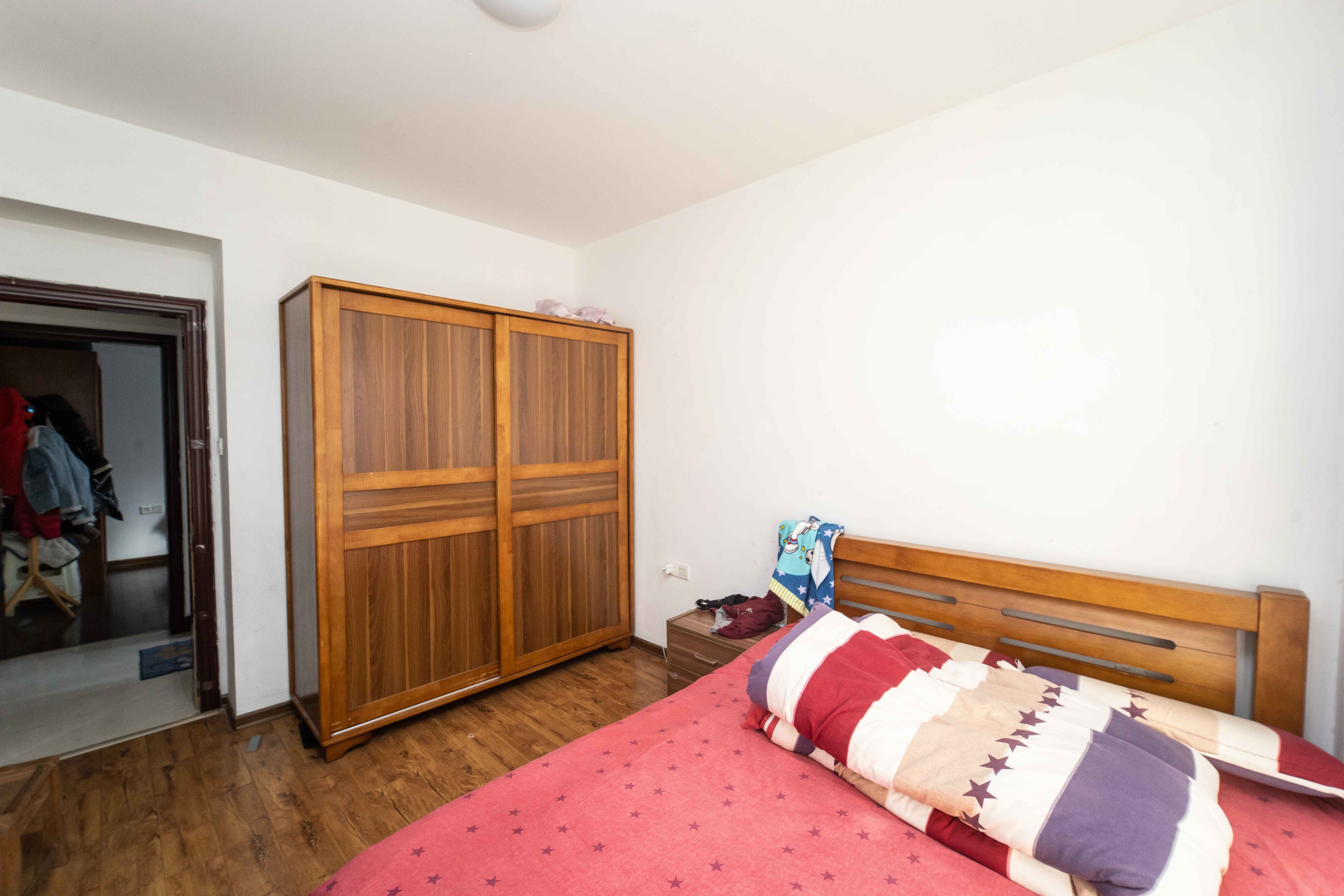 先锋东外滩  2室2厅1卫    65.0万 先锋东外滩  2室2厅1卫    65.0万卧室