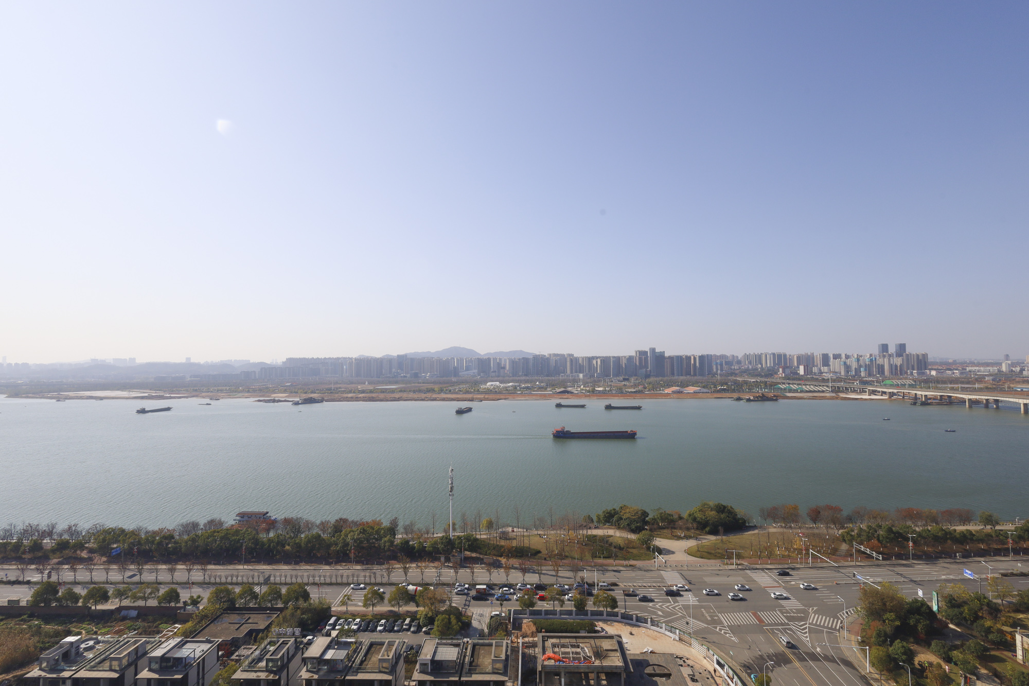 长沙万境潇湘  5室2厅3卫   300.00万其他