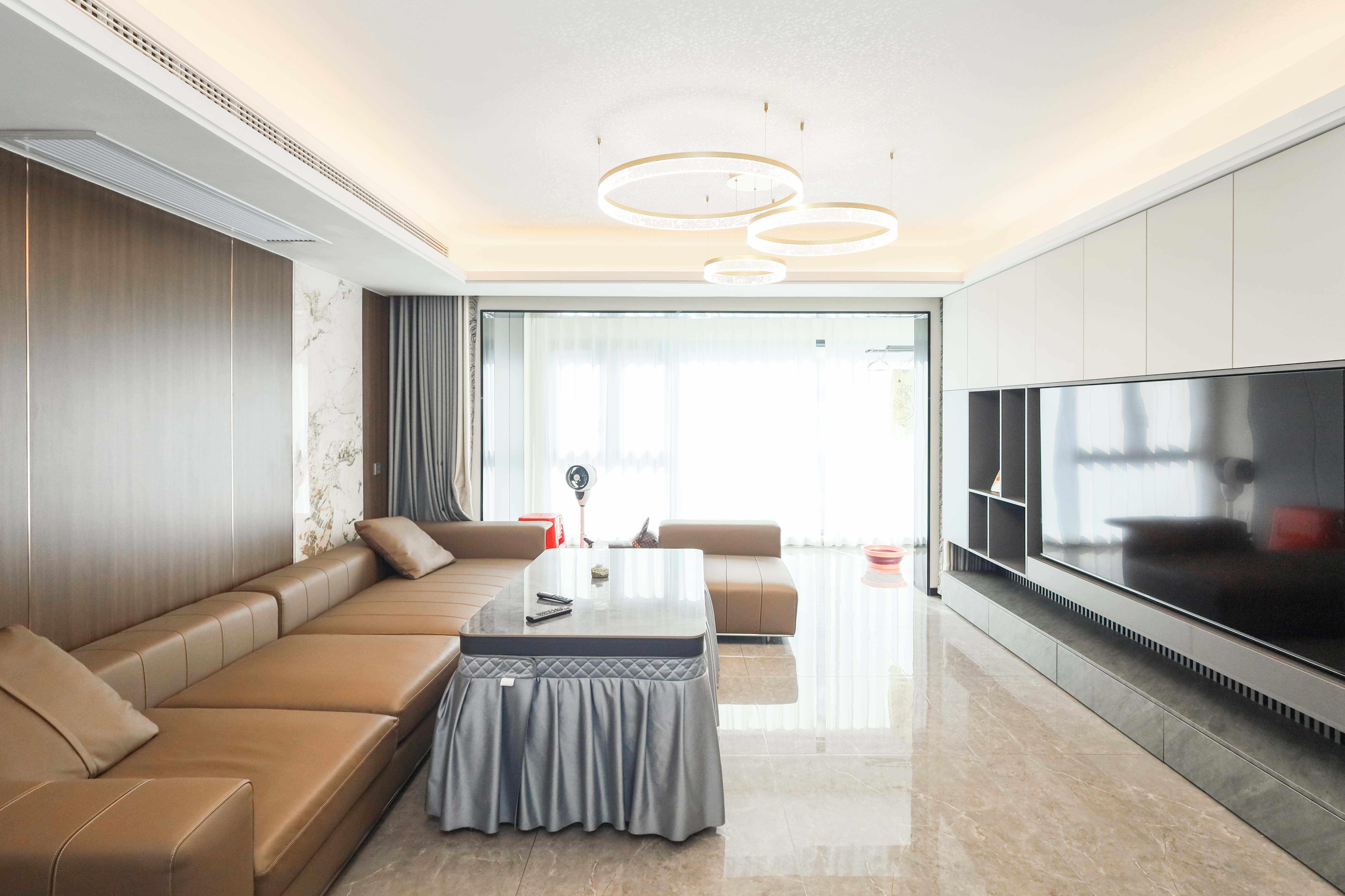 中海阅溪府  5室2厅2卫   350.00万