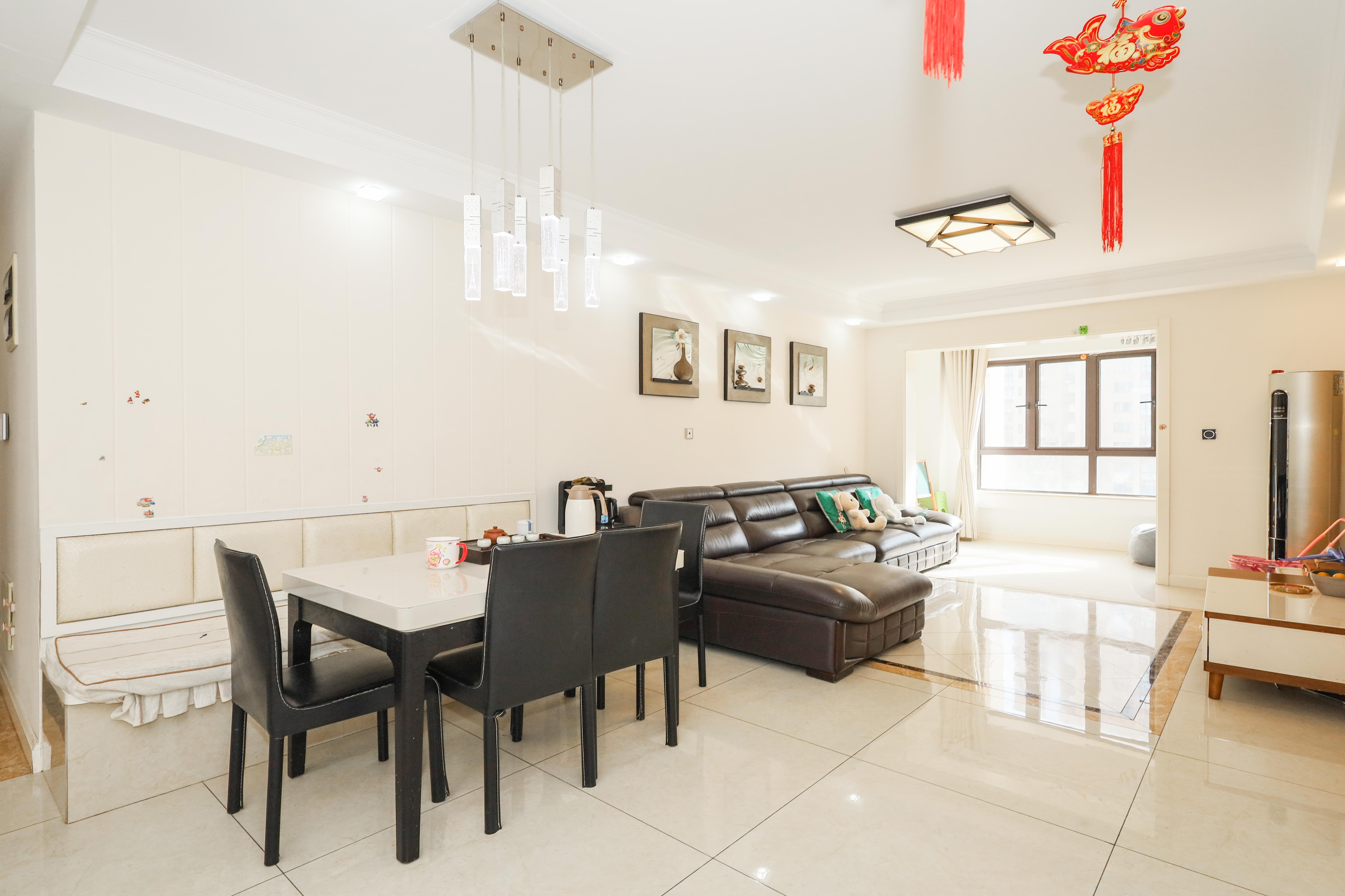 惠天然梅岭国际 3室2厅2卫 150.0万 惠天然梅岭国际 3室2厅2卫 150.0万其他