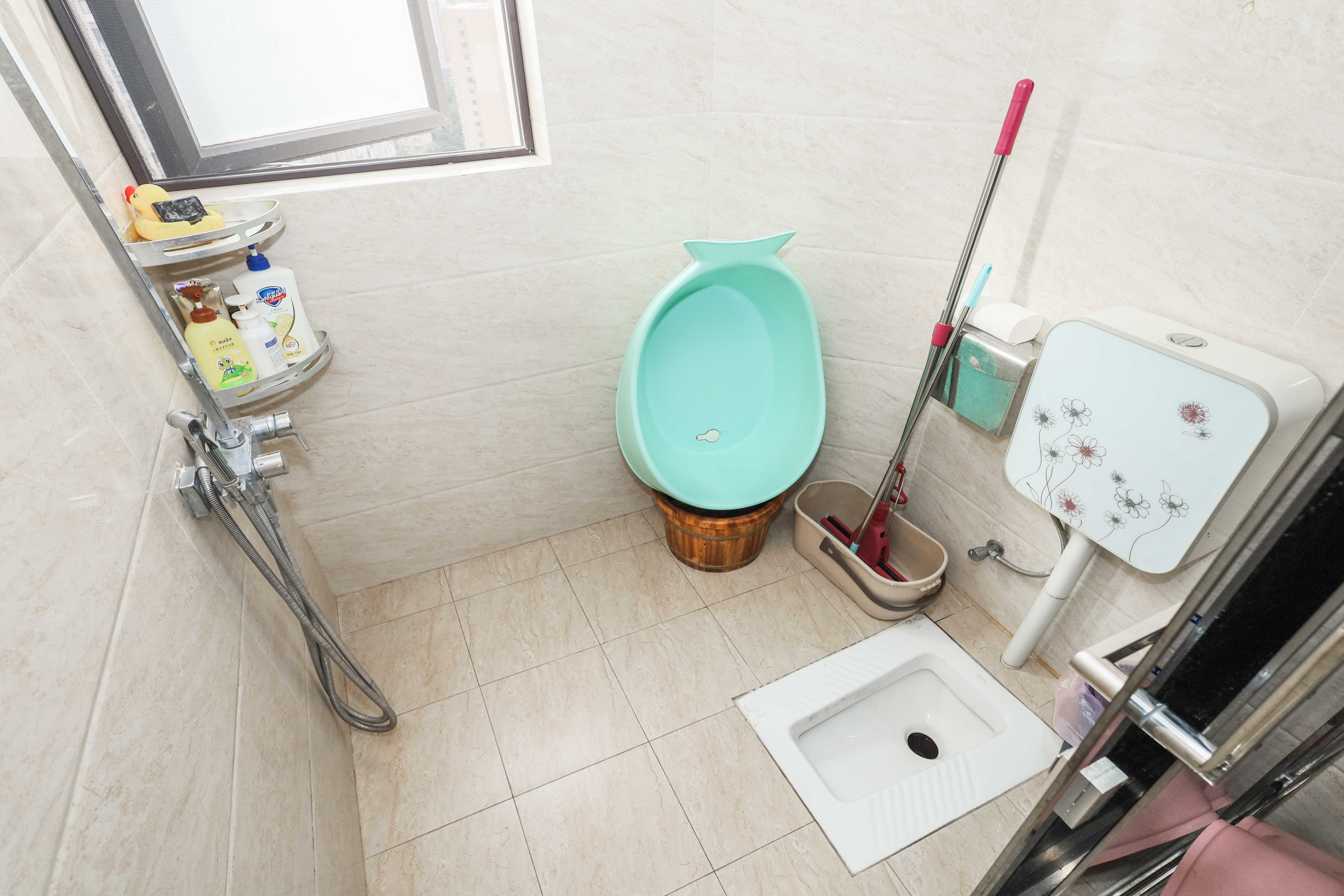 惠天然梅岭国际 3室2厅2卫 150.0万 惠天然梅岭国际 3室2厅2卫 150.0万卫生间