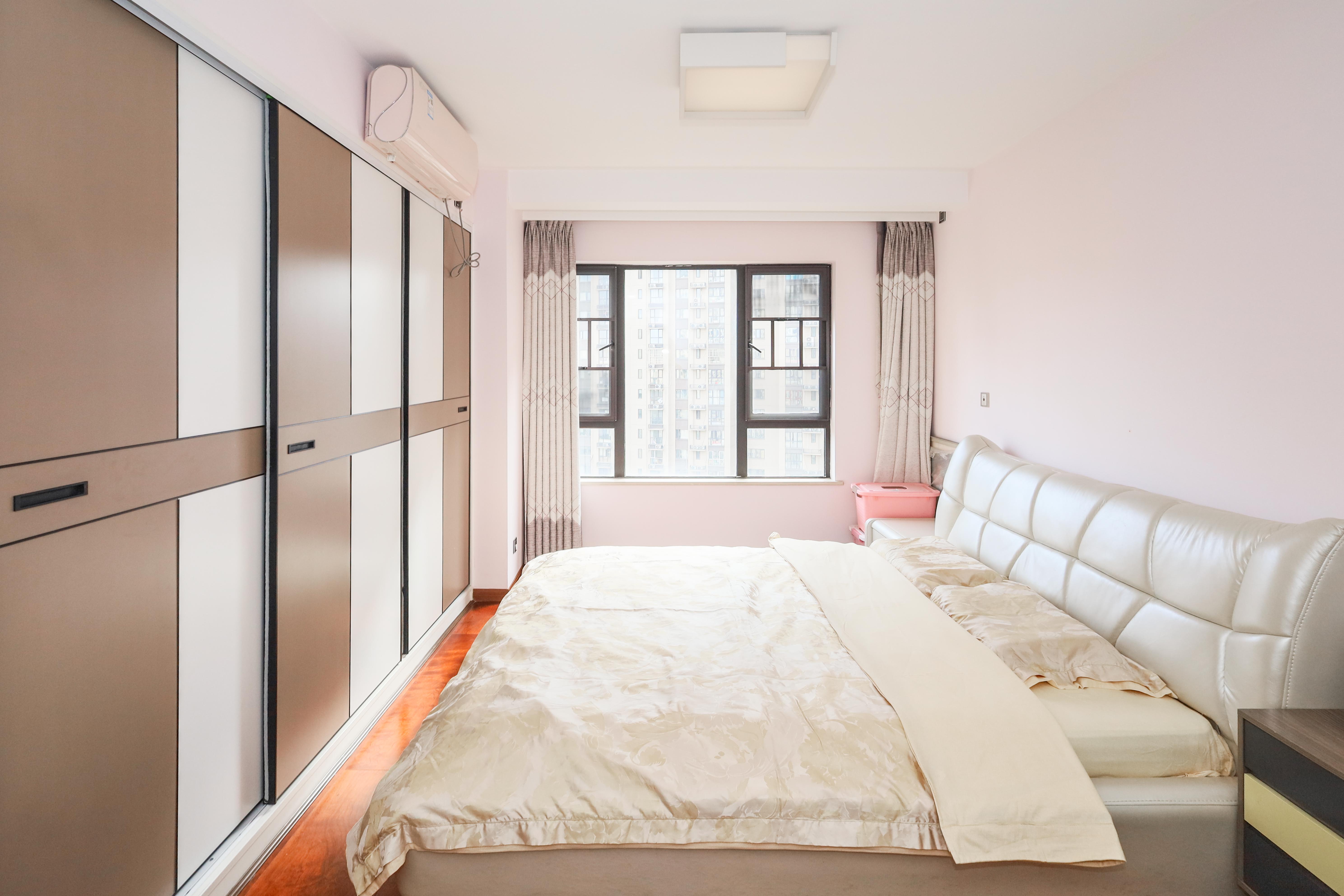 惠天然梅岭国际 3室2厅2卫 150.0万 惠天然梅岭国际 3室2厅2卫 150.0万卧室