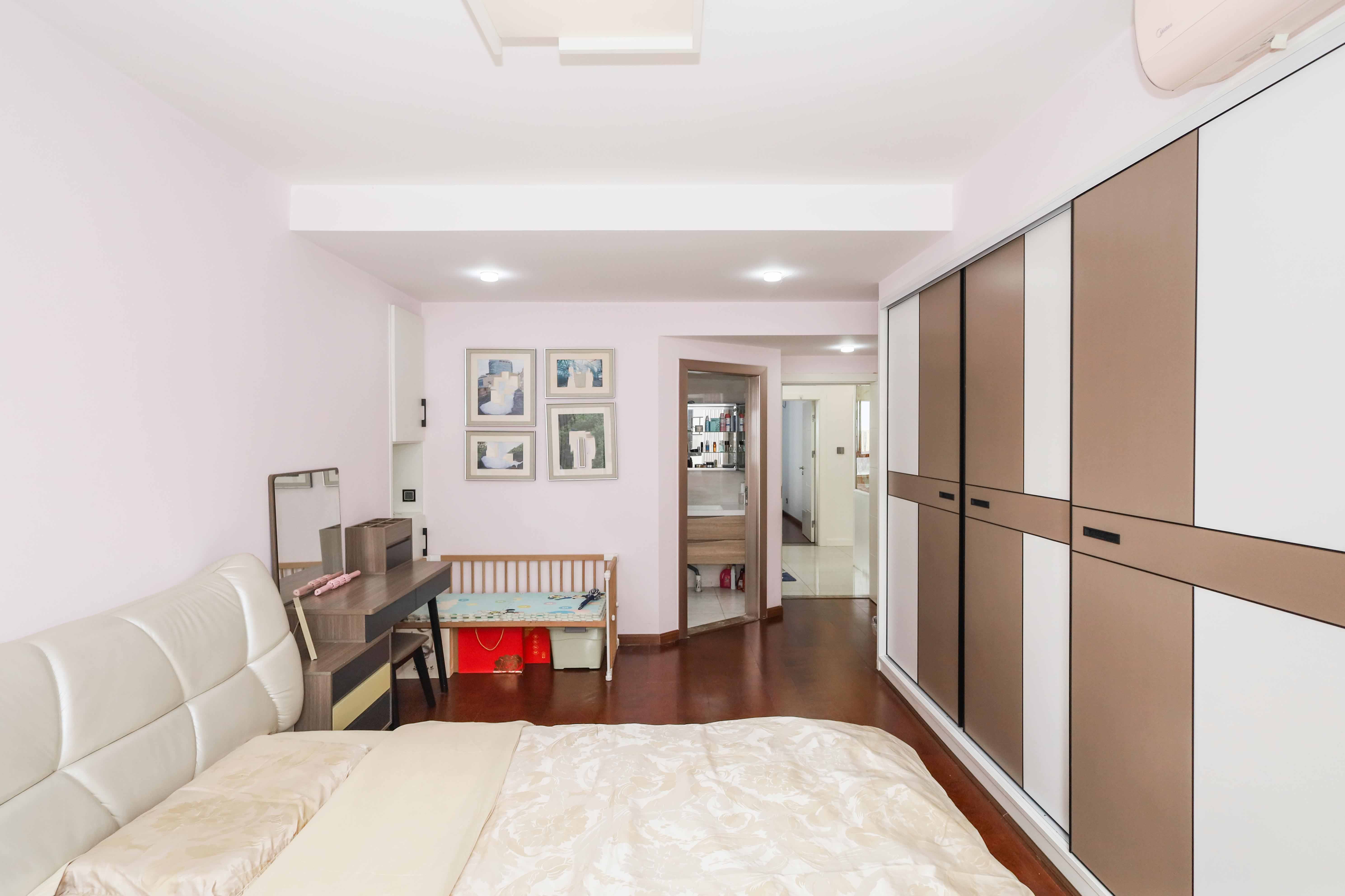 惠天然梅岭国际 3室2厅2卫 150.0万 惠天然梅岭国际 3室2厅2卫 150.0万卧室