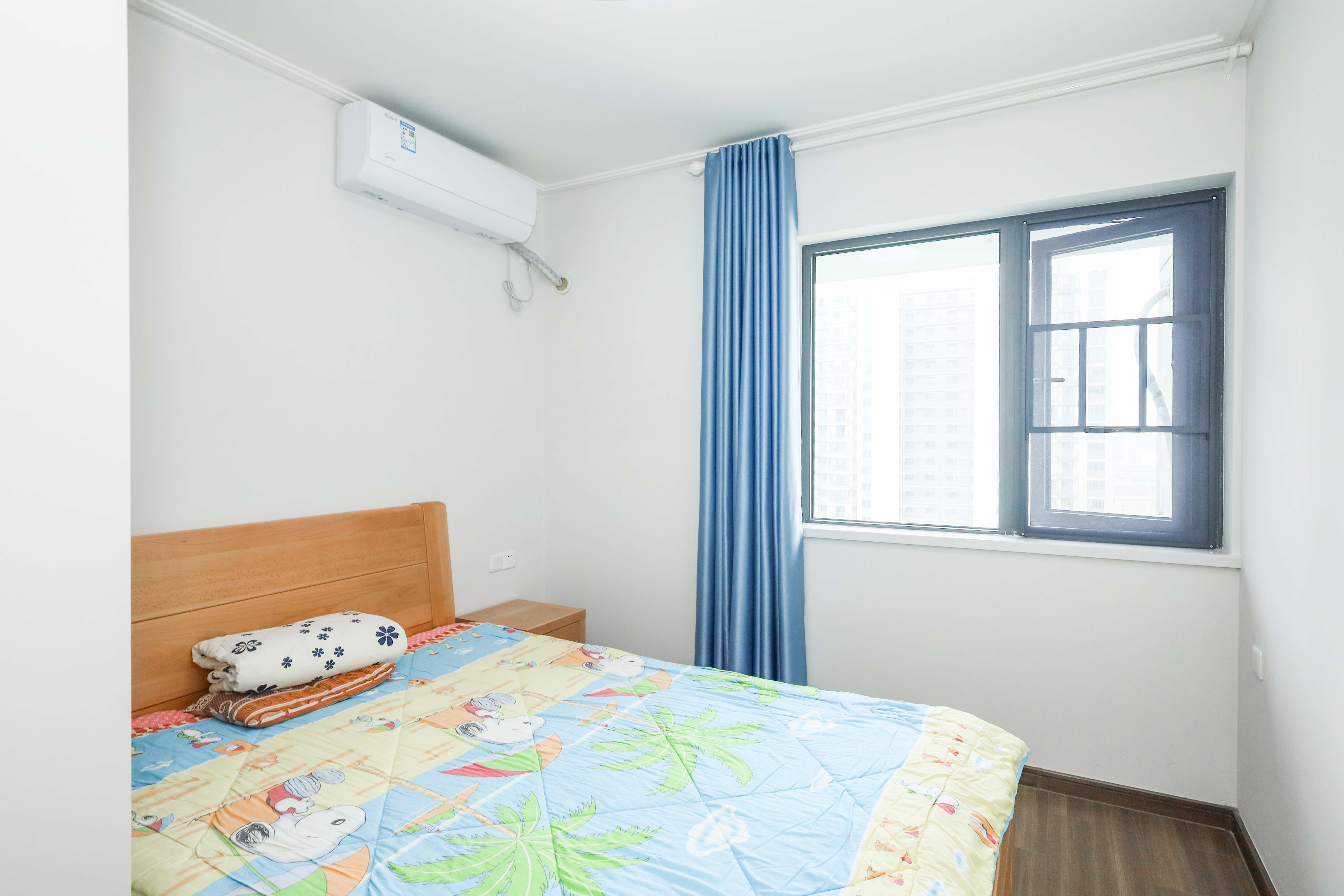 保利恒伟时光印象  4室2厅2卫   155.00万卧室