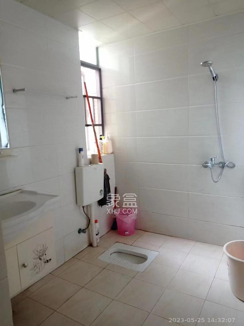 新城新世界一二三期 3室2厅1卫 2300.0元/月 新城新世界一二三期 3室2厅1卫 2300.0元/月室内图