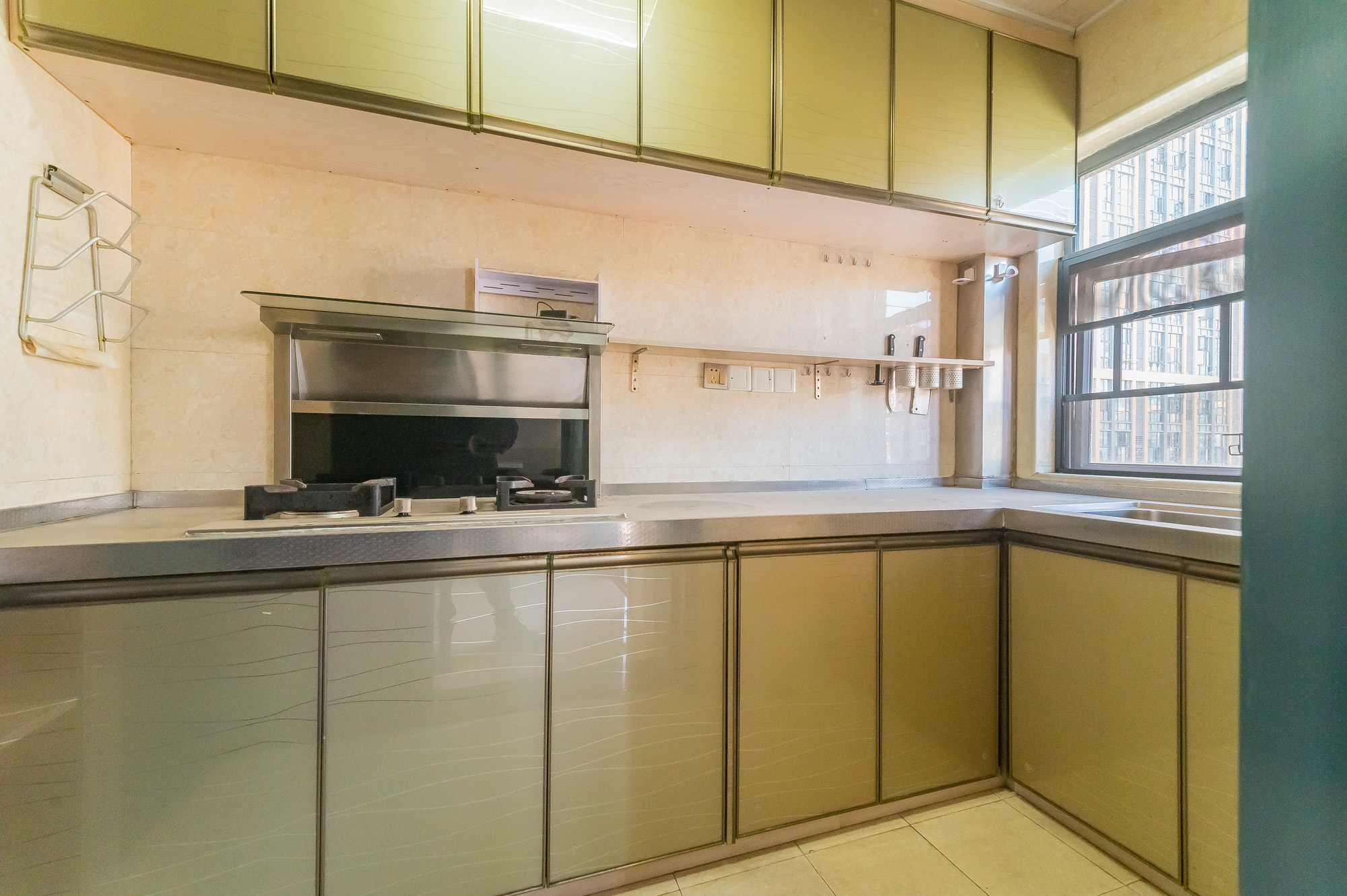 海伦春天 3室2厅2卫 89.8万 海伦春天 3室2厅2卫 89.8万厨房