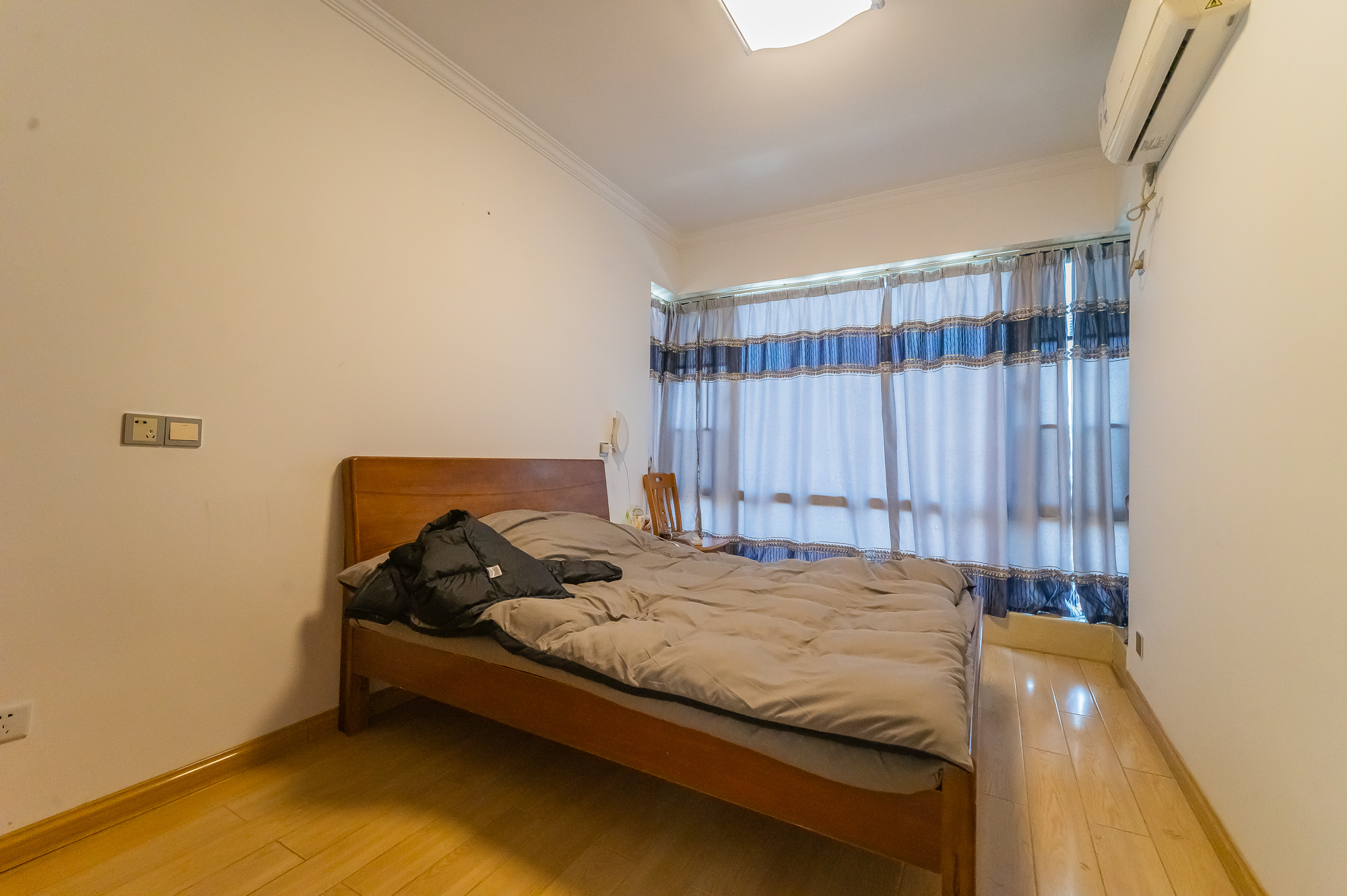 海伦春天 3室2厅2卫 89.8万 海伦春天 3室2厅2卫 89.8万卧室