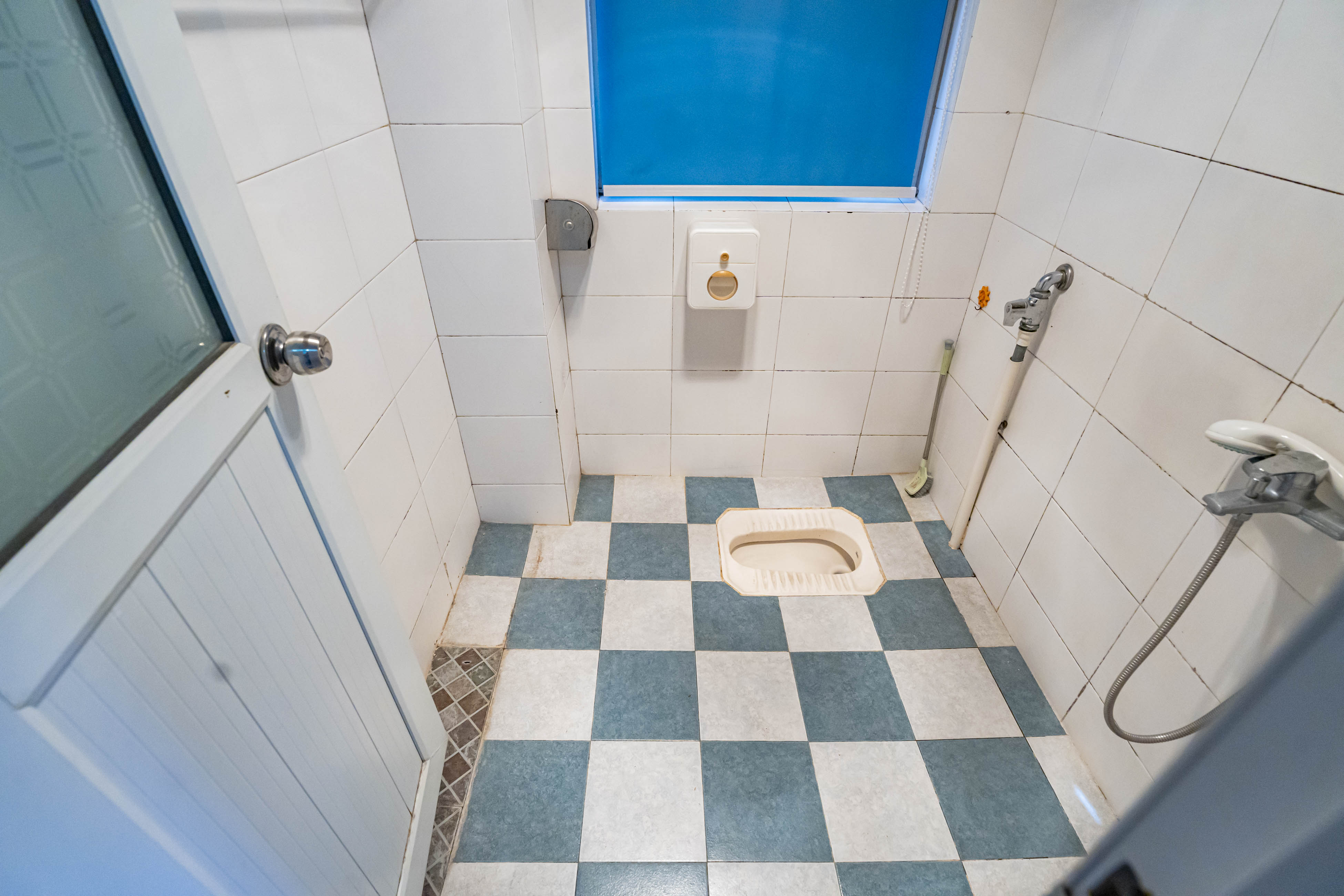 兴汉华庭 2室2厅1卫 78.0万 兴汉华庭 2室2厅1卫 78.0万卫生间