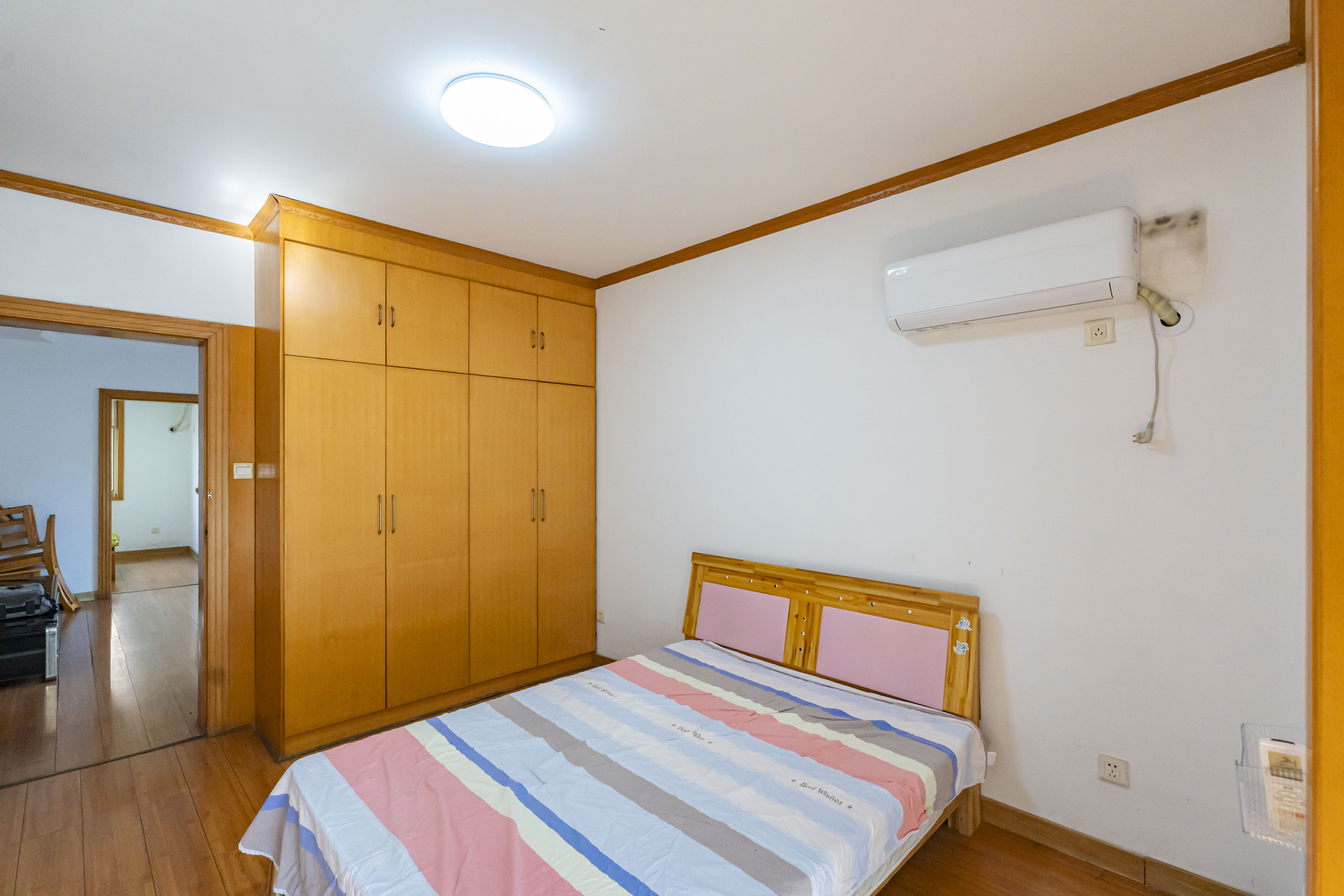 兴汉华庭 2室2厅1卫 78.0万 兴汉华庭 2室2厅1卫 78.0万卧室