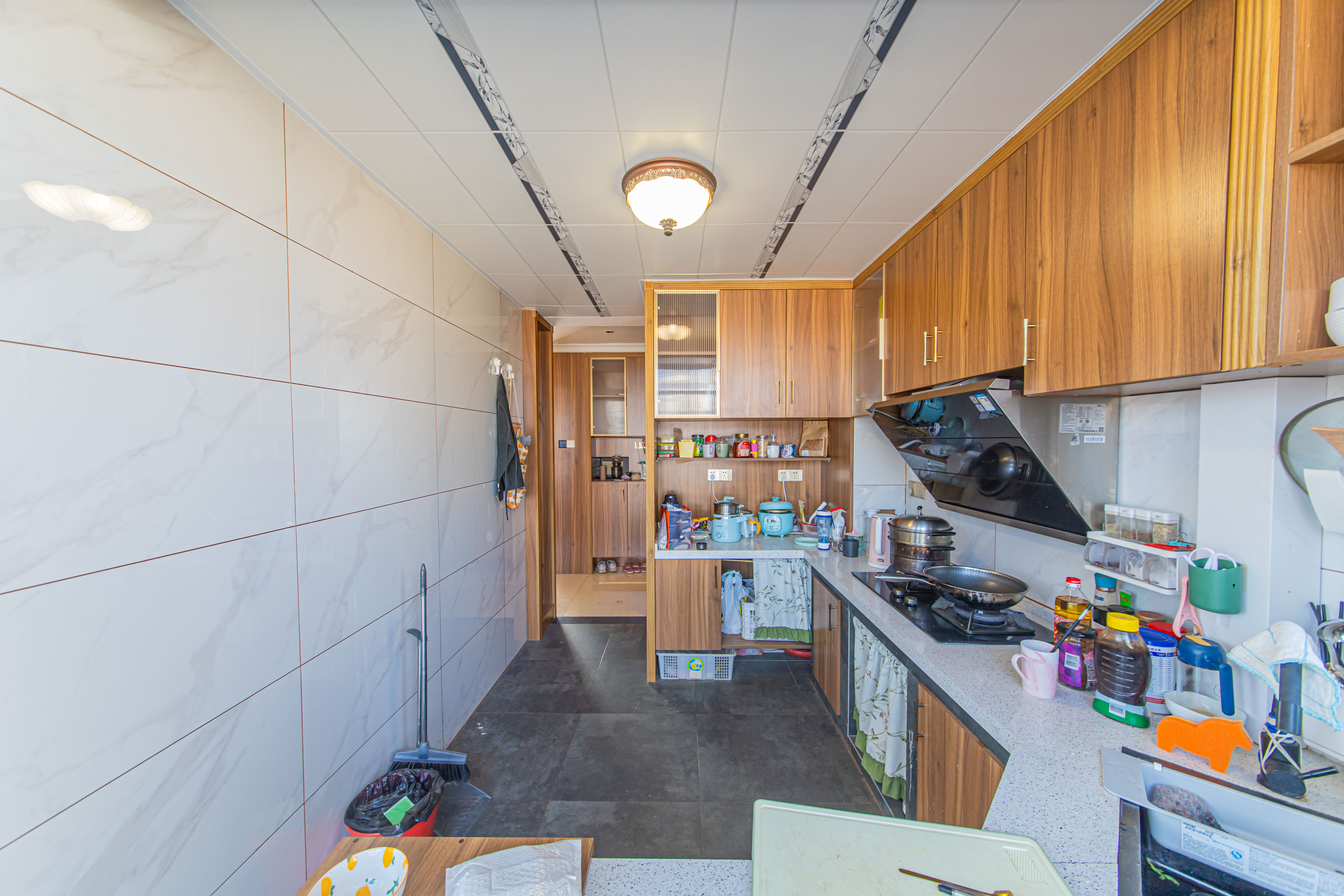 保利花园  3室2厅2卫    99.0万厨房