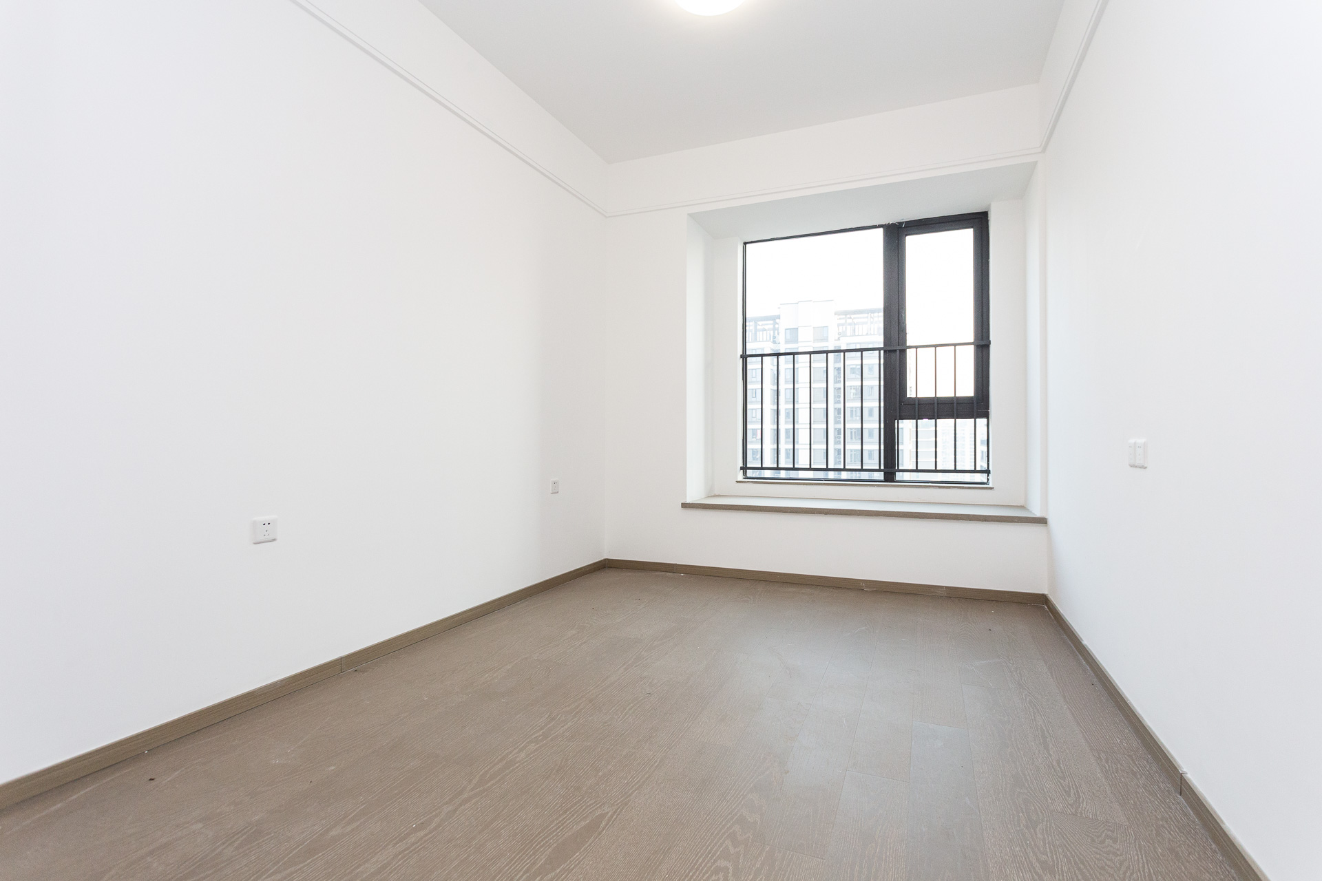 越秀湘江星汇城三期 4室2厅3卫 350.0万 越秀湘江星汇城三期 4室2厅3卫 350.0万卧室